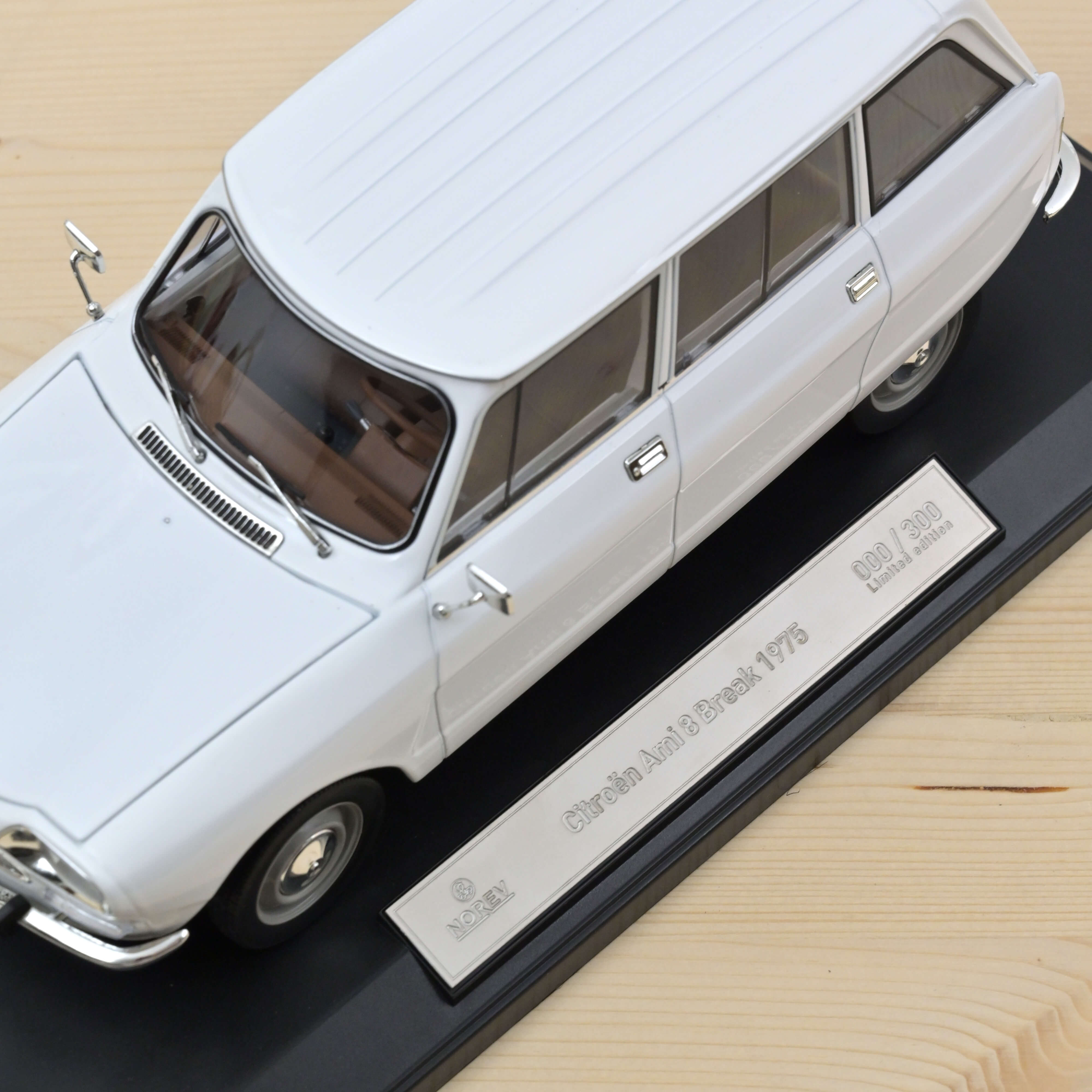 norev-citro-n-ami-8-break-1975-modellino-auto-1-18-bianco-300-pz image 4