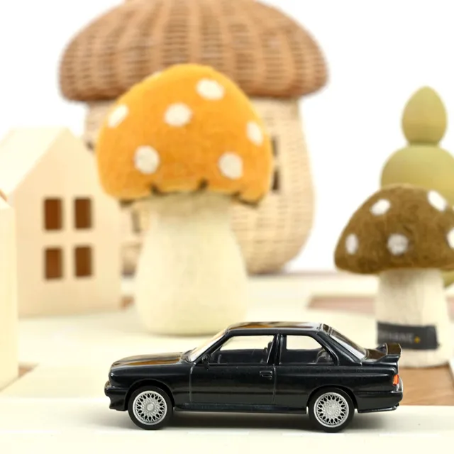 norev-bmw-m3-e30-1986-noir-jet-car-1-43-youngtimer-die-cast image 1