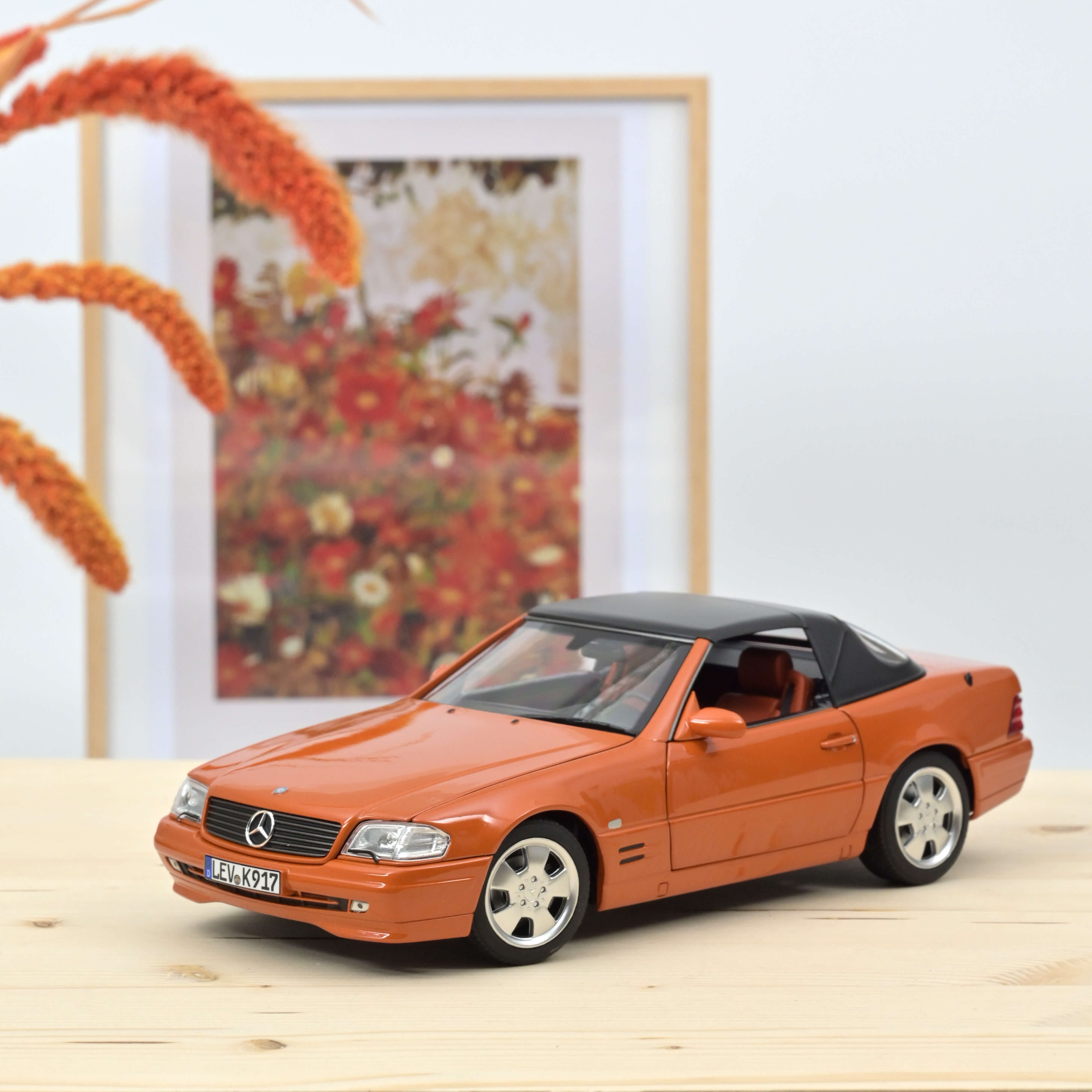 norev-mercedes-benz-sl-500-1999-arancione-metallizzato-1-18-200-pz-web-excl image 2