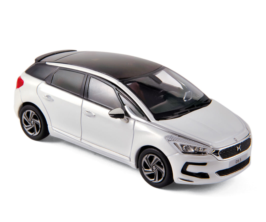 norev-ds-5-2015-modellino-auto-1-43-bianco-perla image 1