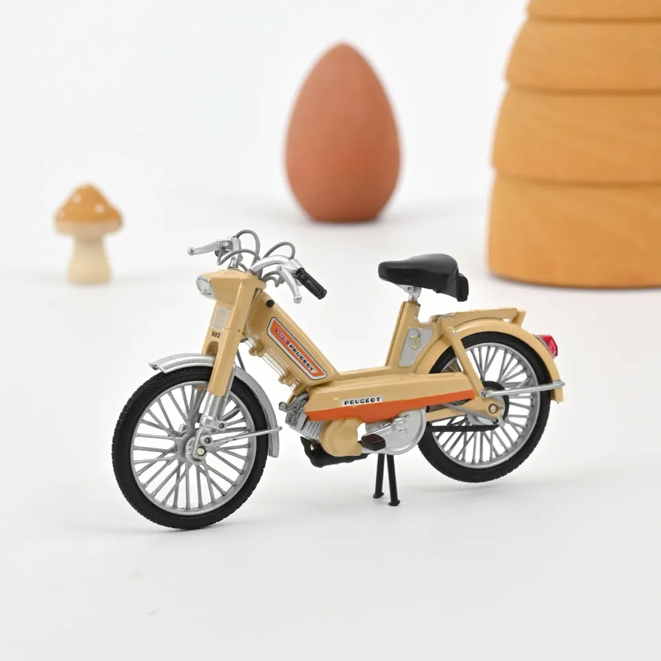 norev-peugeot-103-l-1972-beige-modellino-motorino-1-18 image 1