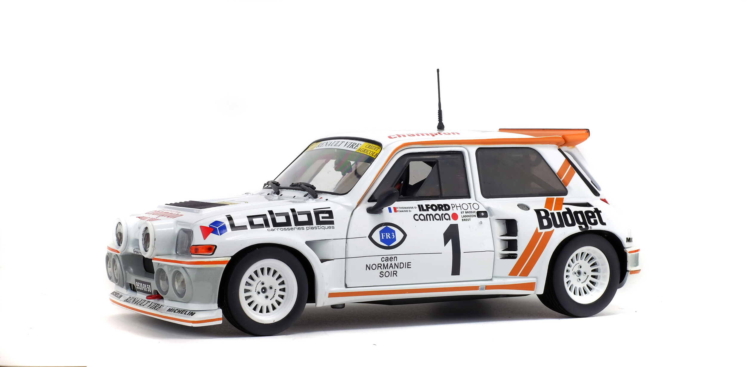 solido-renault-maxi-5-turbo-1986-modellino-rally-1-18-rallye-d-armor-p-thomasse- image 2