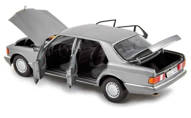 norev-mercedes-benz-560-sel-1985-modellino-auto-1-18-grigio-scuro-metallizzato image 1