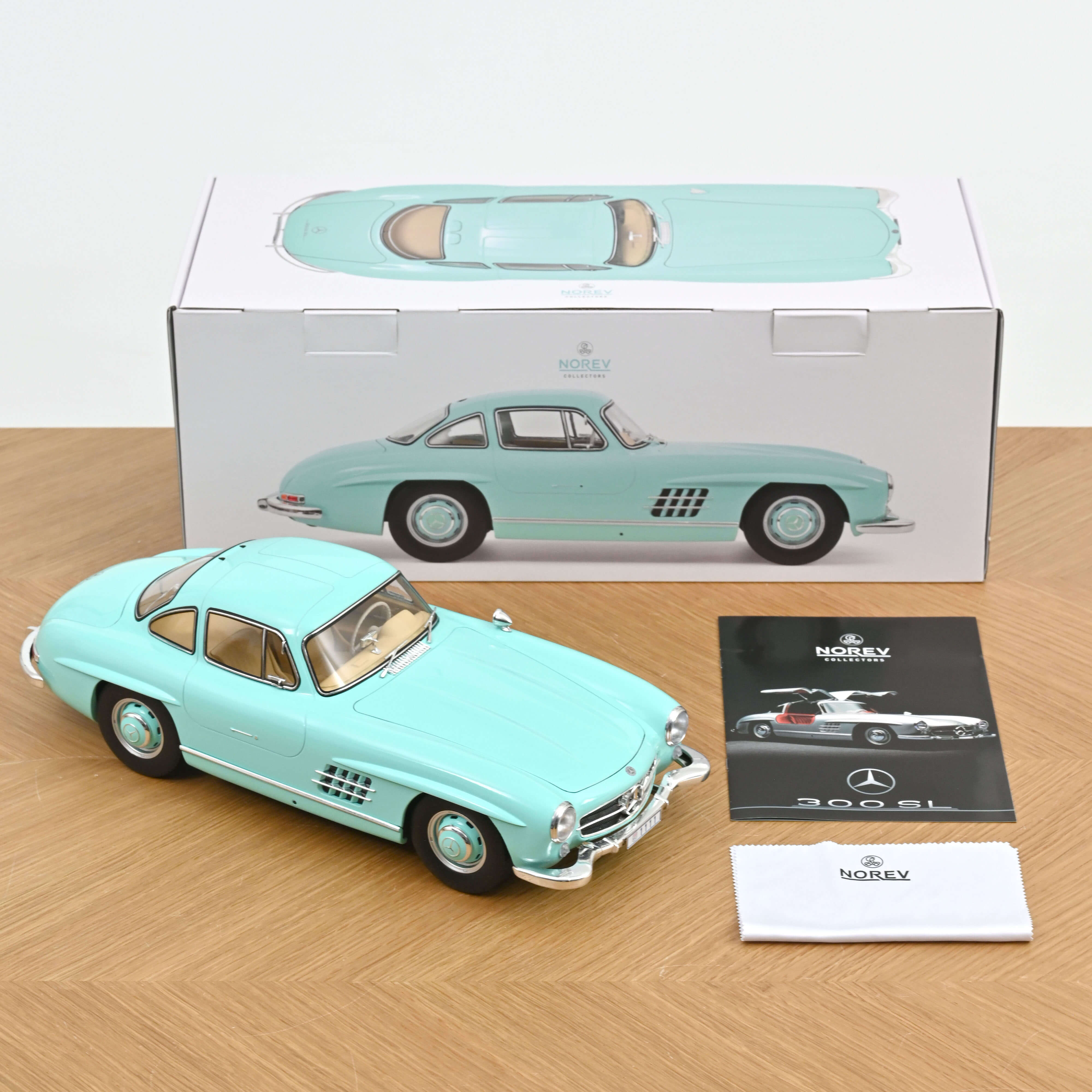 norev-mercedes-benz-300-sl-1956-turchese-scala-1-12-edizione-limitata-200-pz image 7