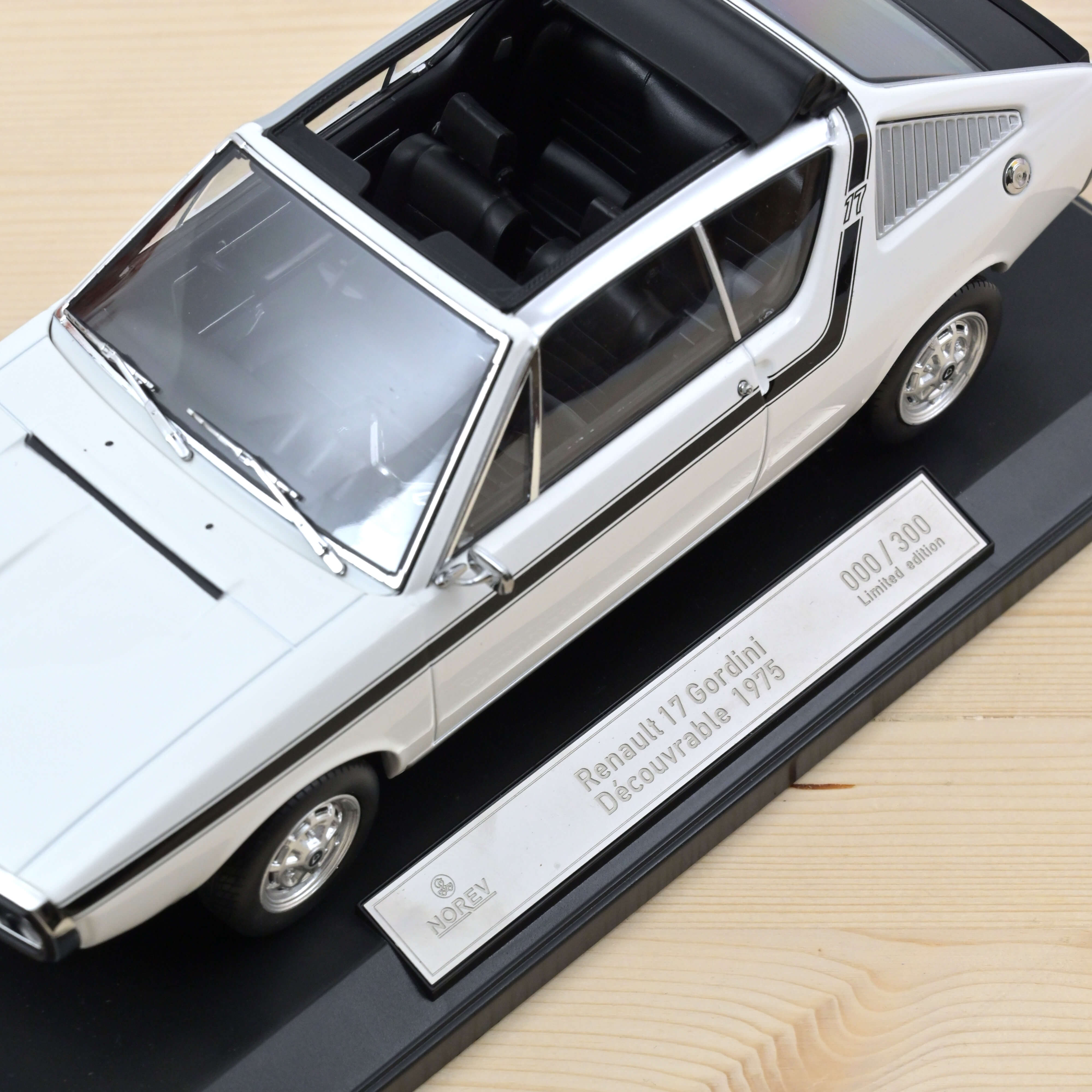 norev-renault-17-gordini-d-couvrable-1975-modellino-auto-1-18-bianco-300-pezzi image 3