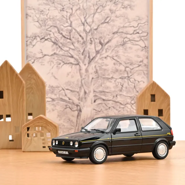 norev-vw-golf-plus-ultra-1990-nera-1-18-edizione-limitata-300-pz image 1
