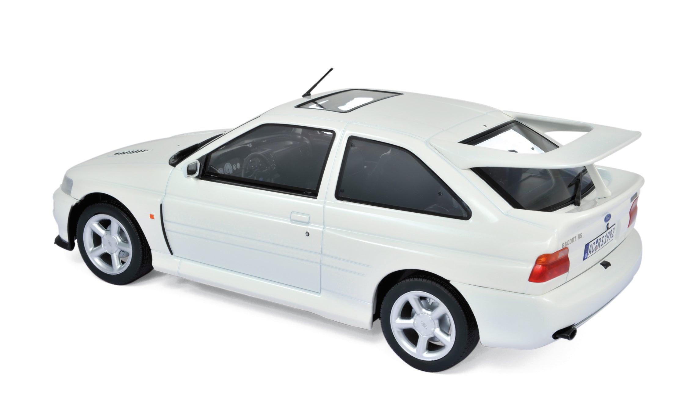 norev-ford-escort-cosworth-1992-bianca-1-18-modellino-rally-sportivo image 2