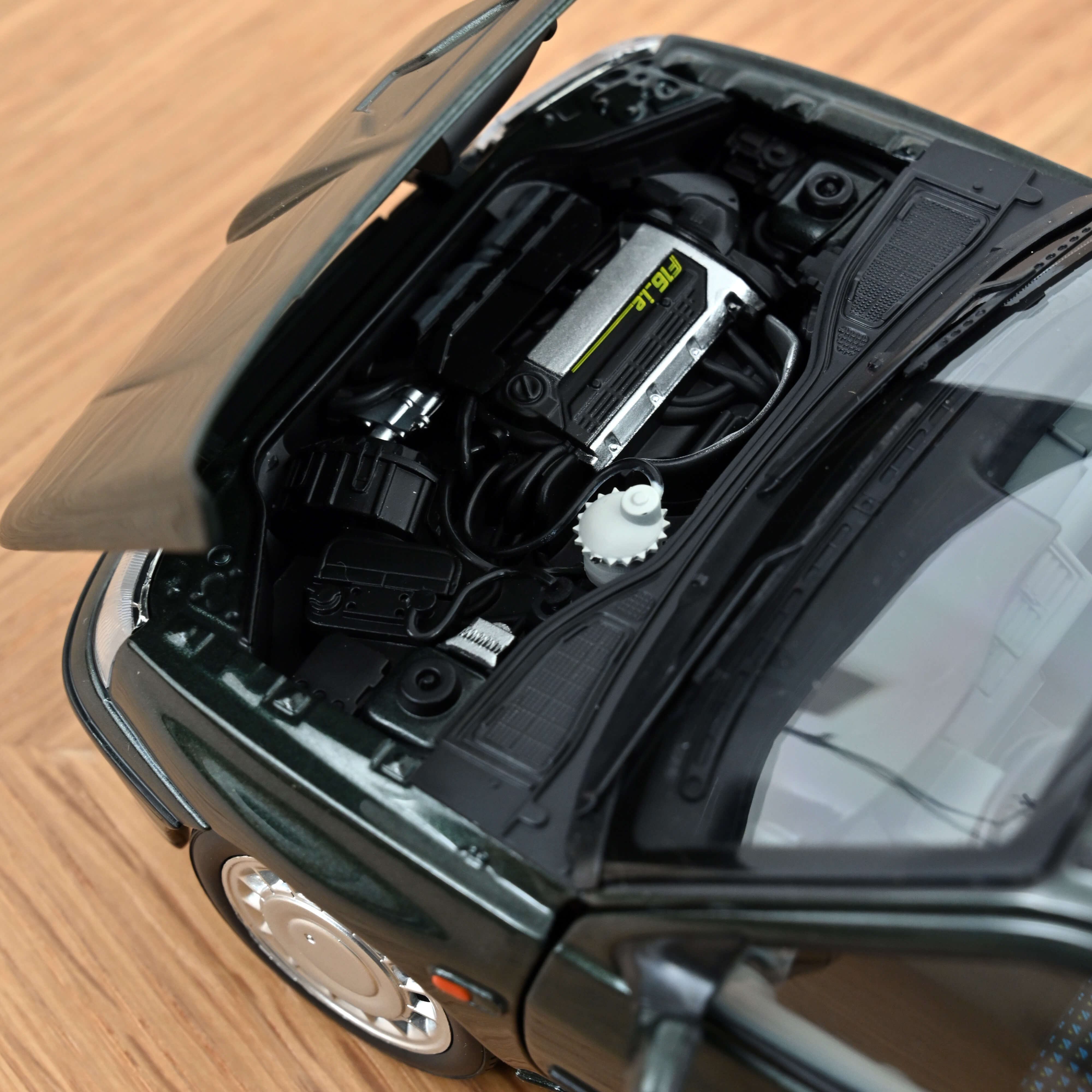 norev-renault-clio-16s-1992-modellino-auto-1-18-verde-tyrol-400-pcs image 3