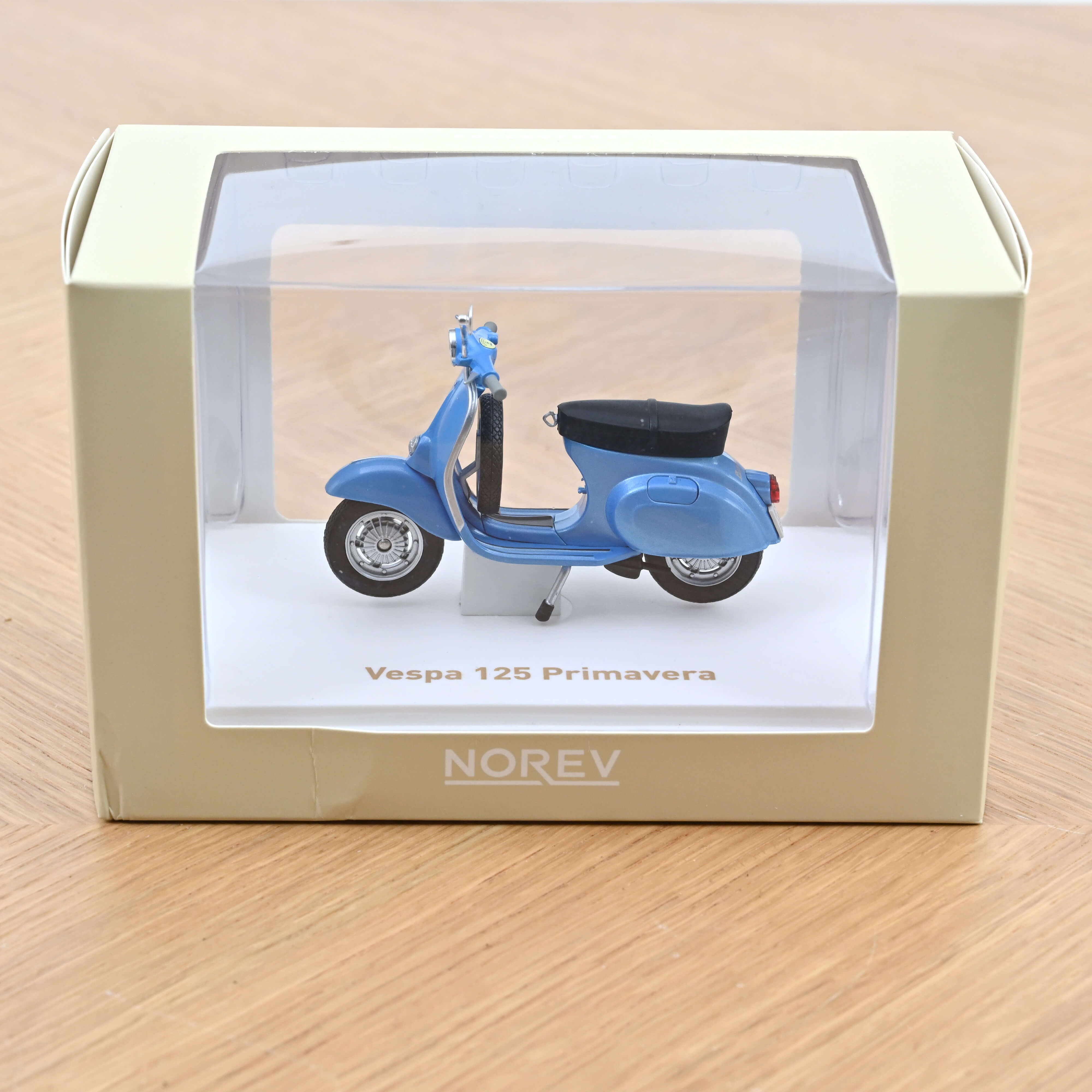 norev-vespa-125-primavera-1968-blu-metallizzato-1-18-modellino image 3