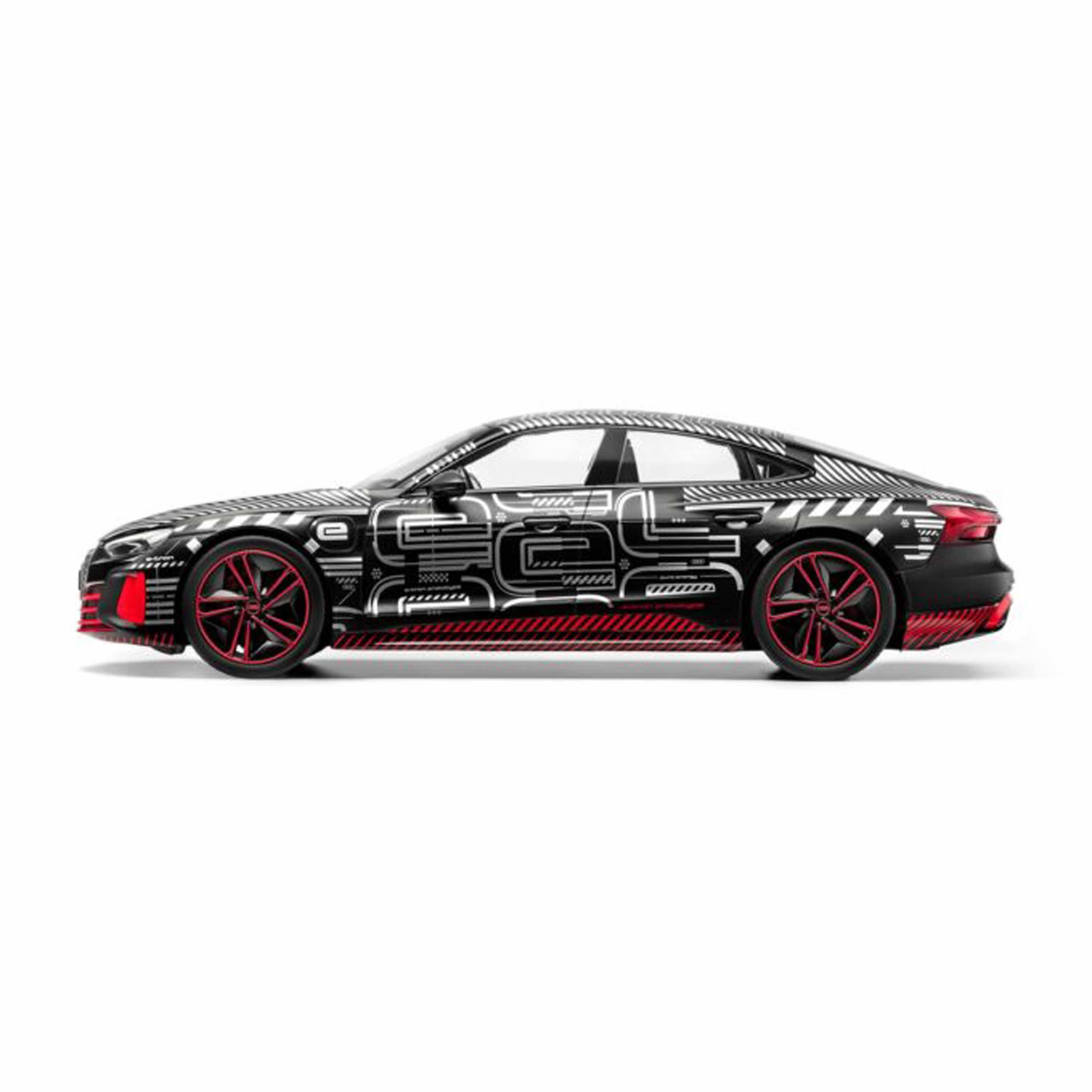 norev-audi-rs-e-tron-gt-prototype-2021-1-18-modellino-elettrica-sportiva image 2