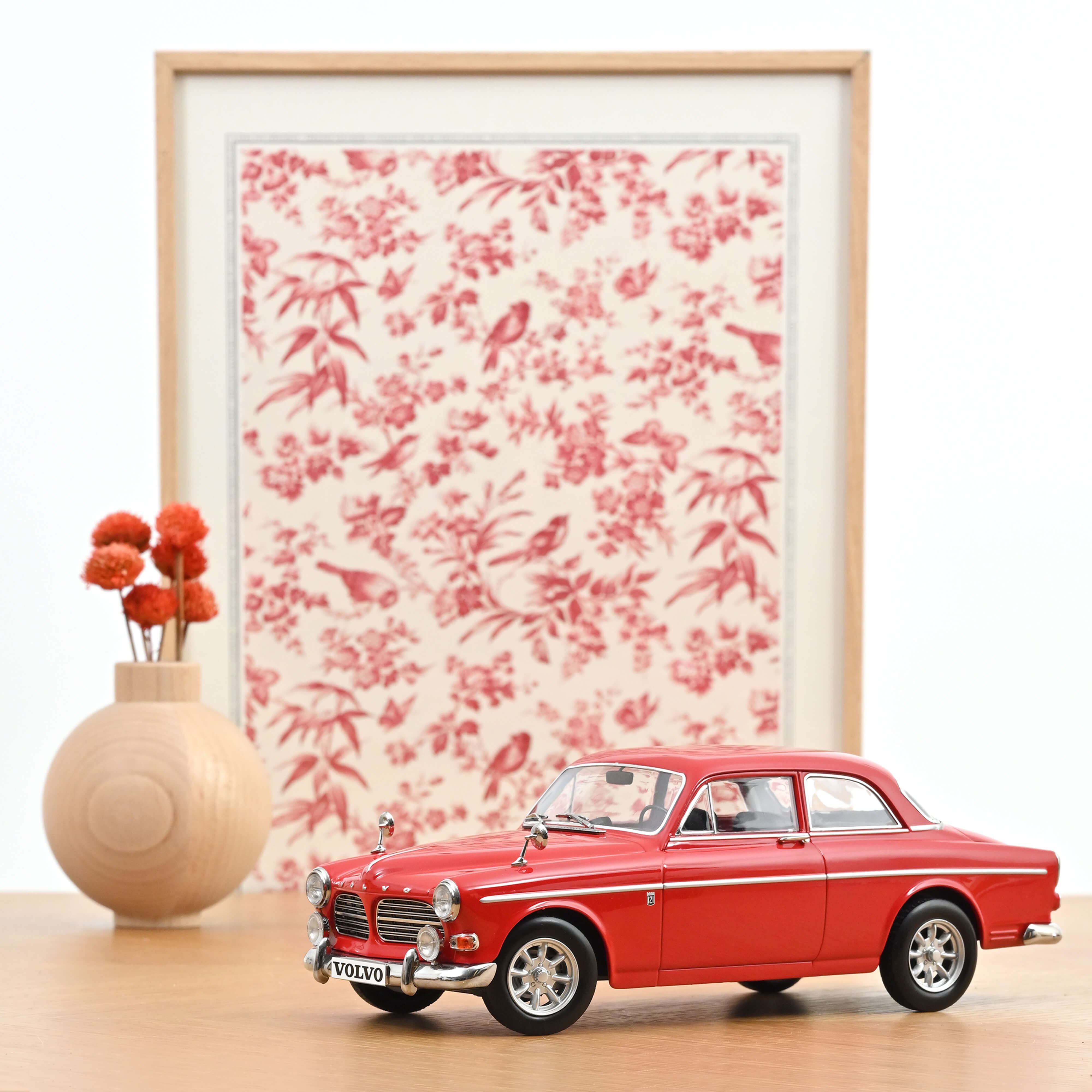 norev-volvo-123-gt-1968-rouge-1-18-modellino-amazon-sportiva-d-epoca image 1