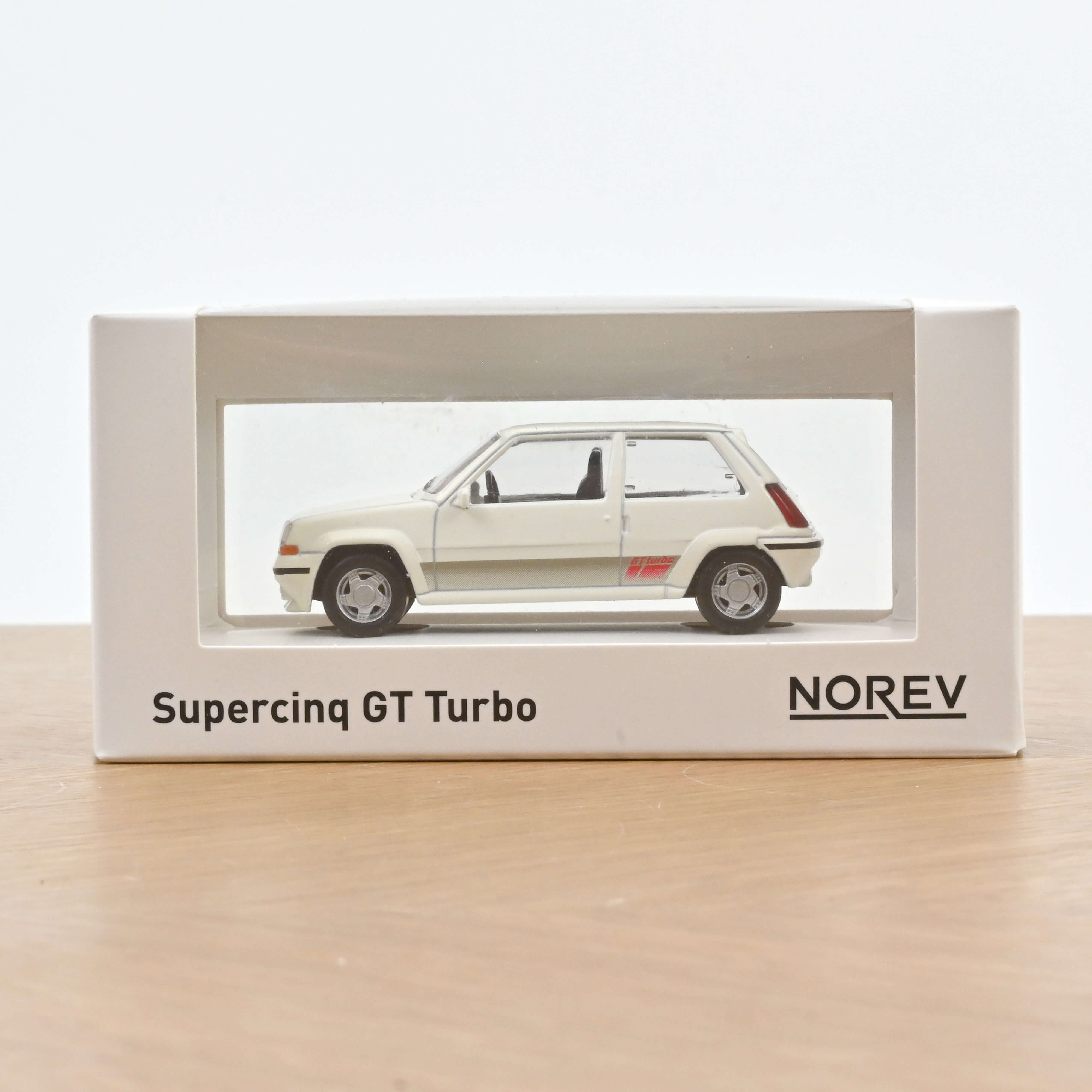 norev-renault-supercinq-gt-turbo-phase-2-1988-modellino-auto-1-43-bianco-jet-car image 2