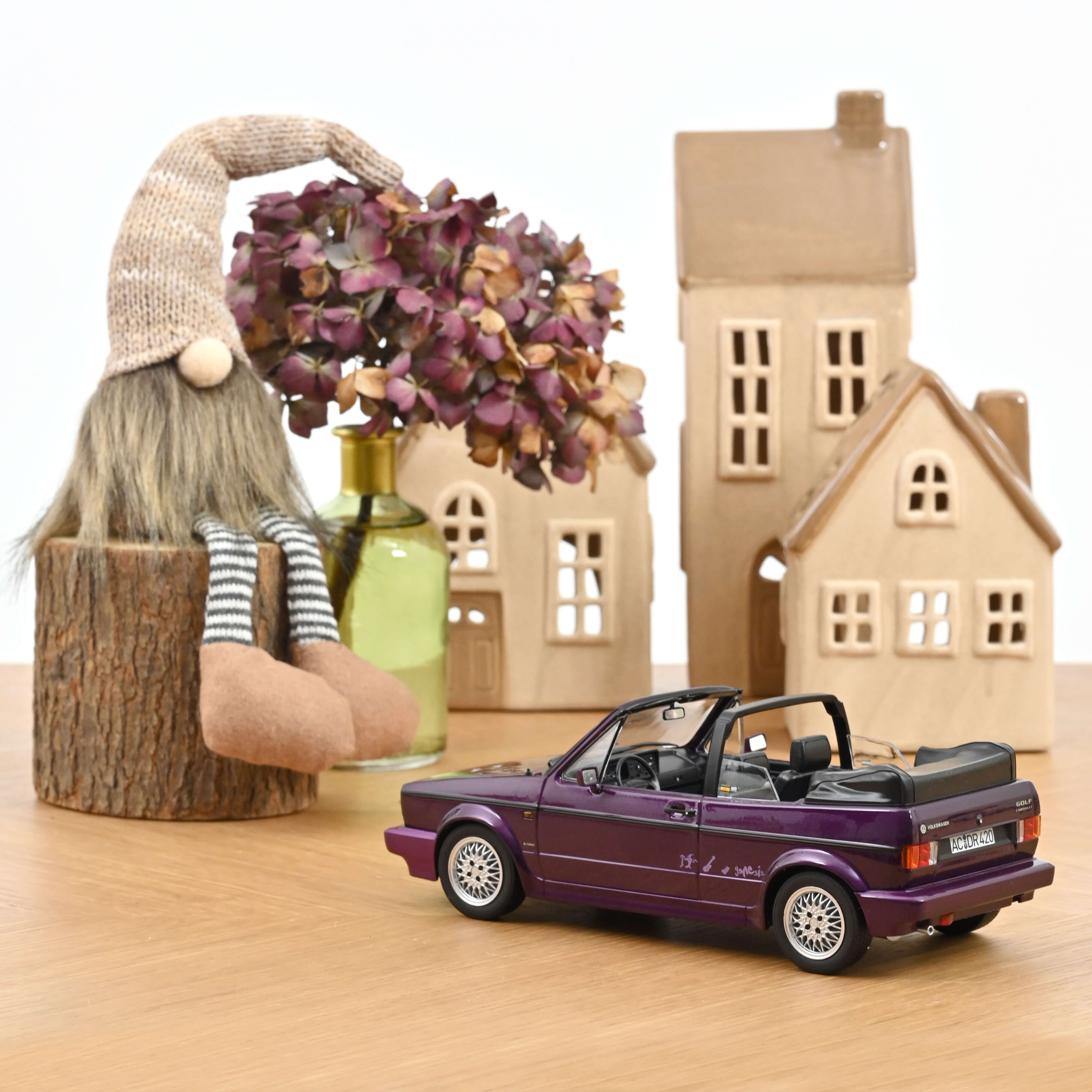 norev-vw-golf-cabriolet-genesis-1992-modellino-auto-1-18-viola-metallizzato-500- image 2