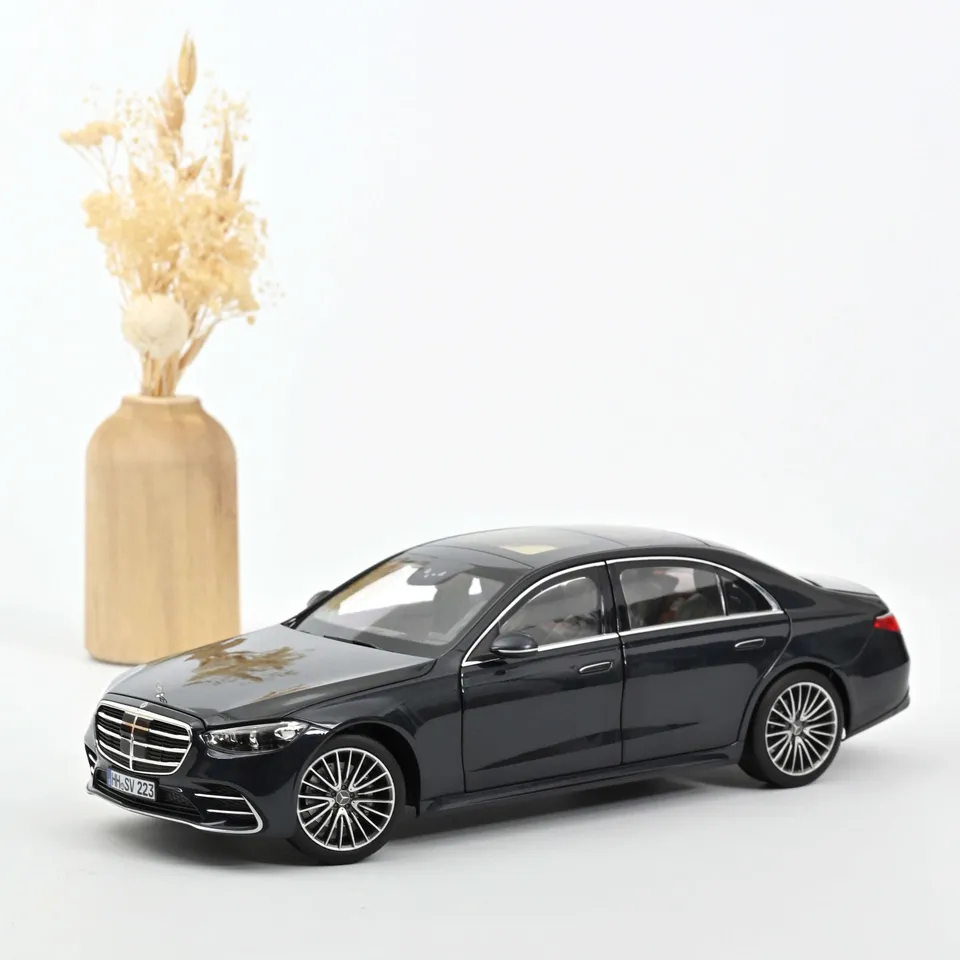 norev-mercedes-benz-classe-s-amg-line-2021-modellino-auto-1-18-blu-antracite image 1