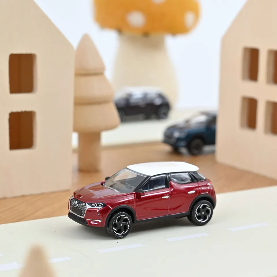 norev-ds-3-crossback-rouge-1-64-modellino-auto-minijet image 1