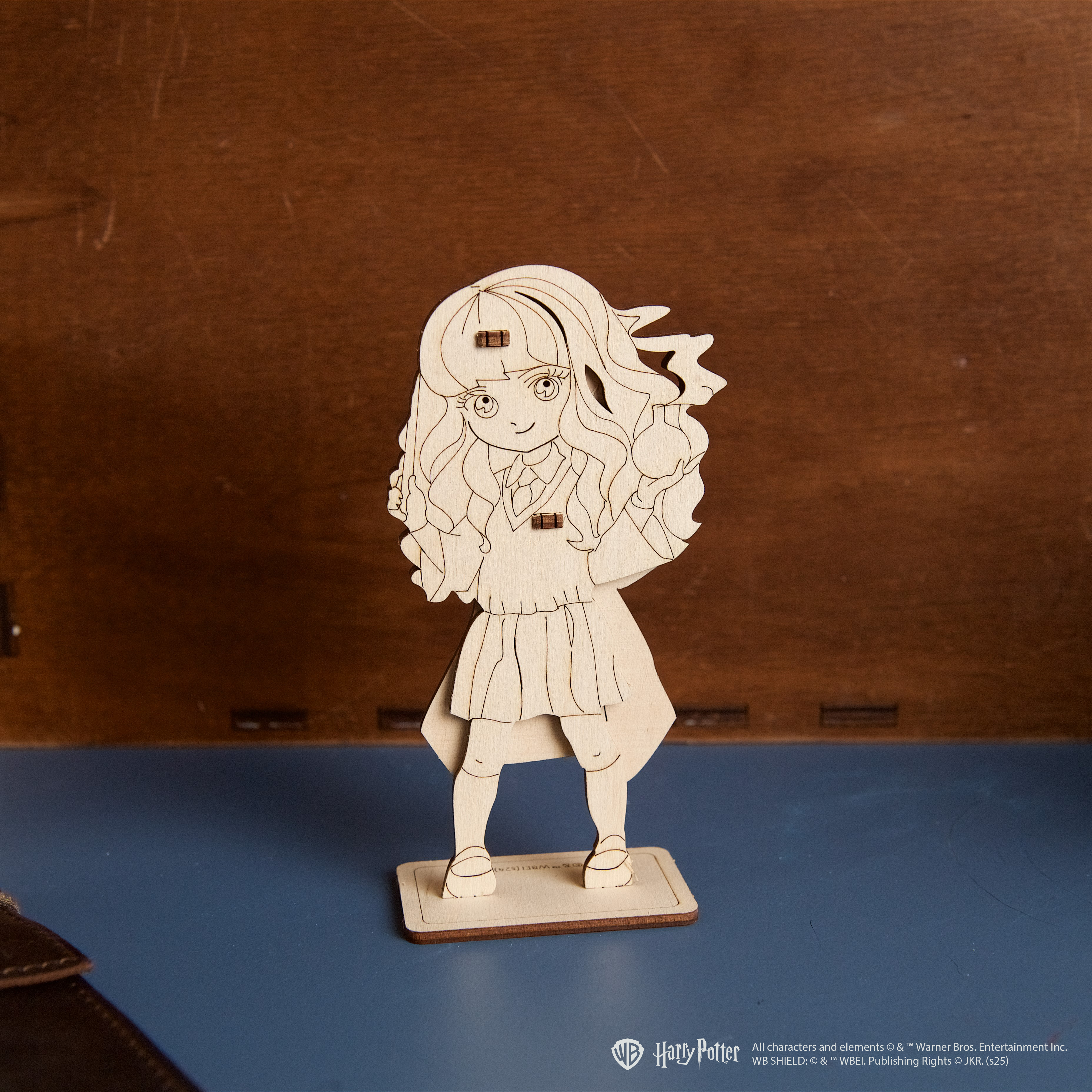 ugears-hermione-granger-modello-3d-in-legno-da-colorare image 6