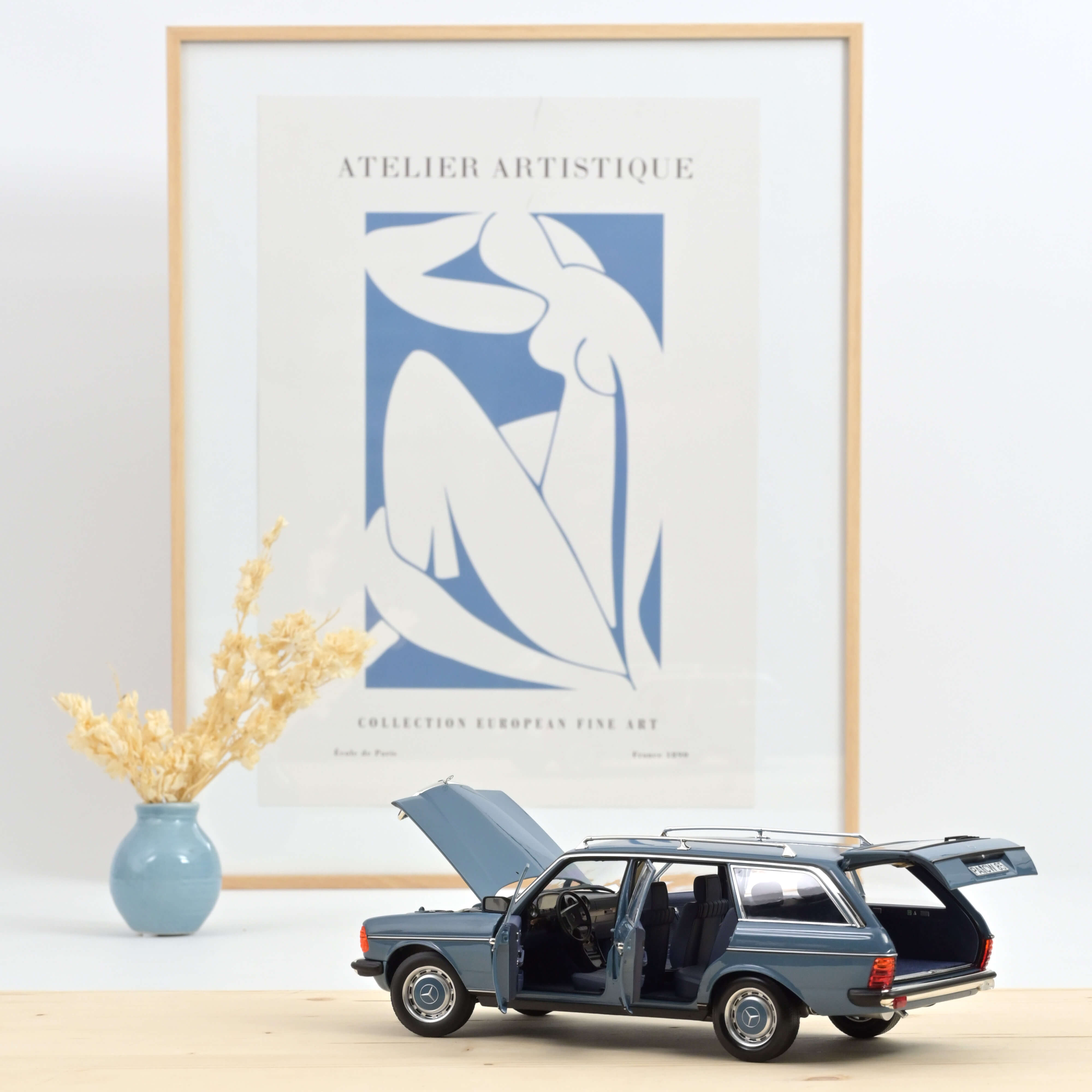 norev-mercedes-benz-200-t-1980-blu-1-18-modellino-station-wagon-die-cast image 2