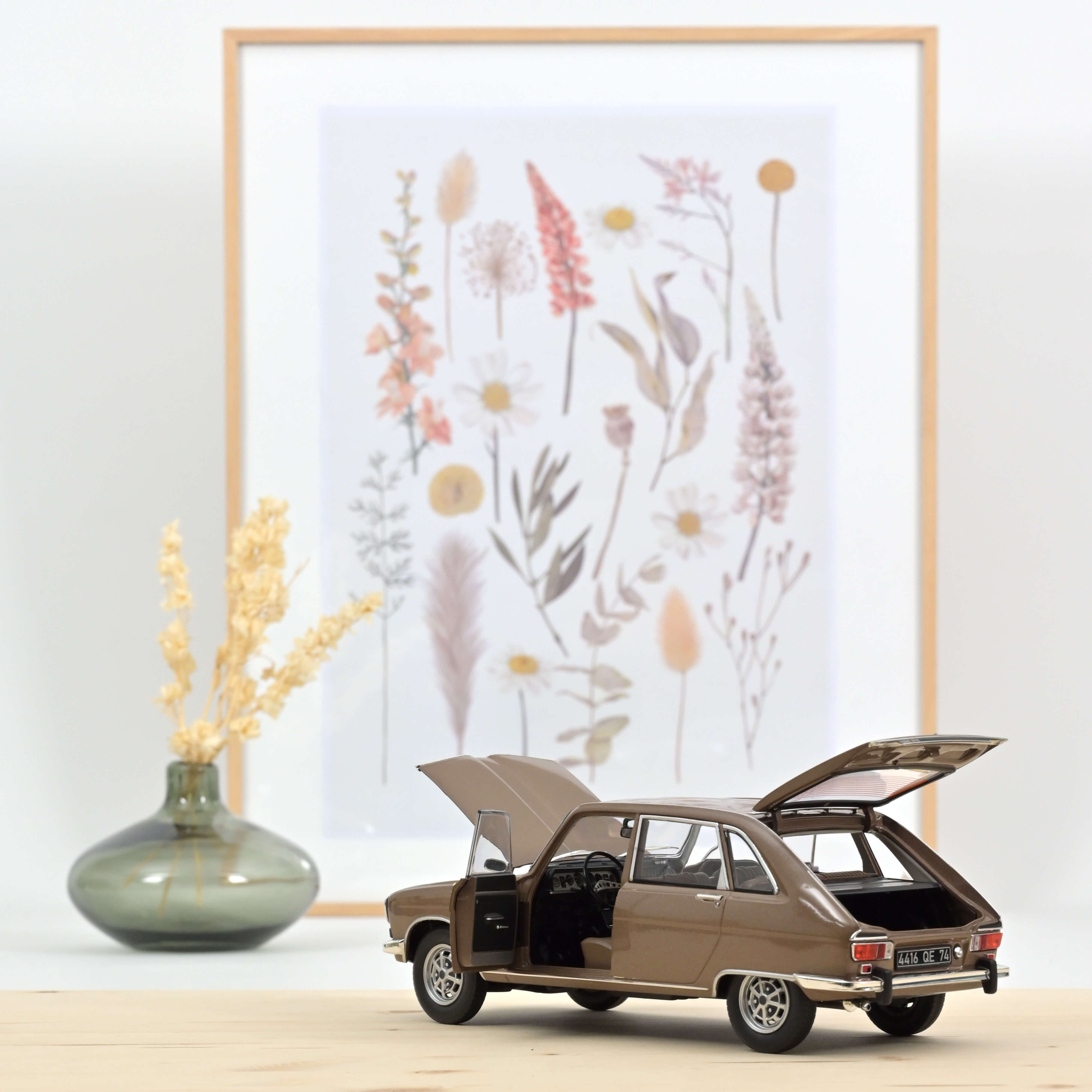 norev-renault-16-tx-1974-beige-metallizzato-r16-modellino-1-18 image 2