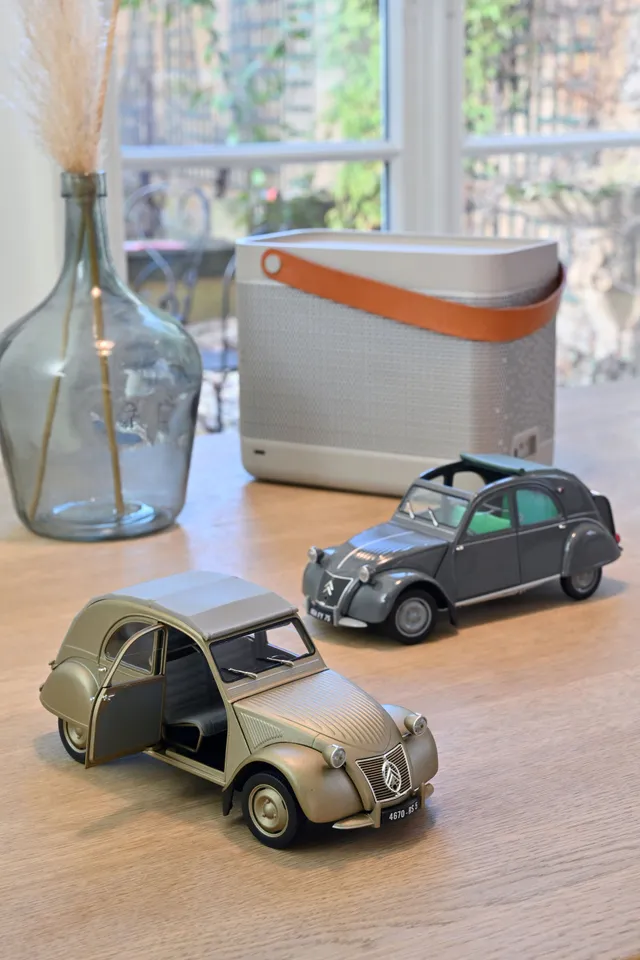 norev-citro-n-2cv-azl-malle-bomb-e-1957-grey-modellino-auto-1-18 image 1