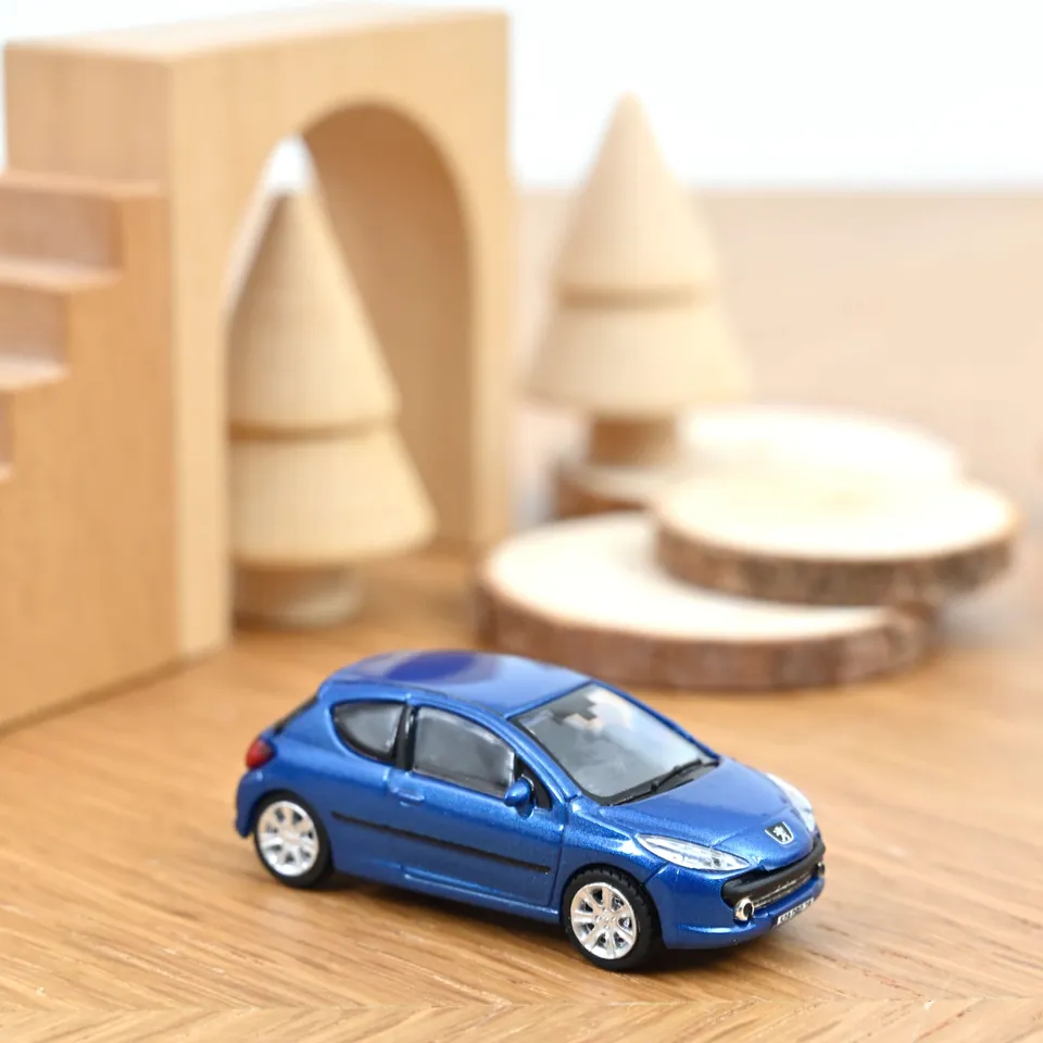 norev-peugeot-207-premium-pack-2007-modellino-auto-1-87-blu-recife image 1