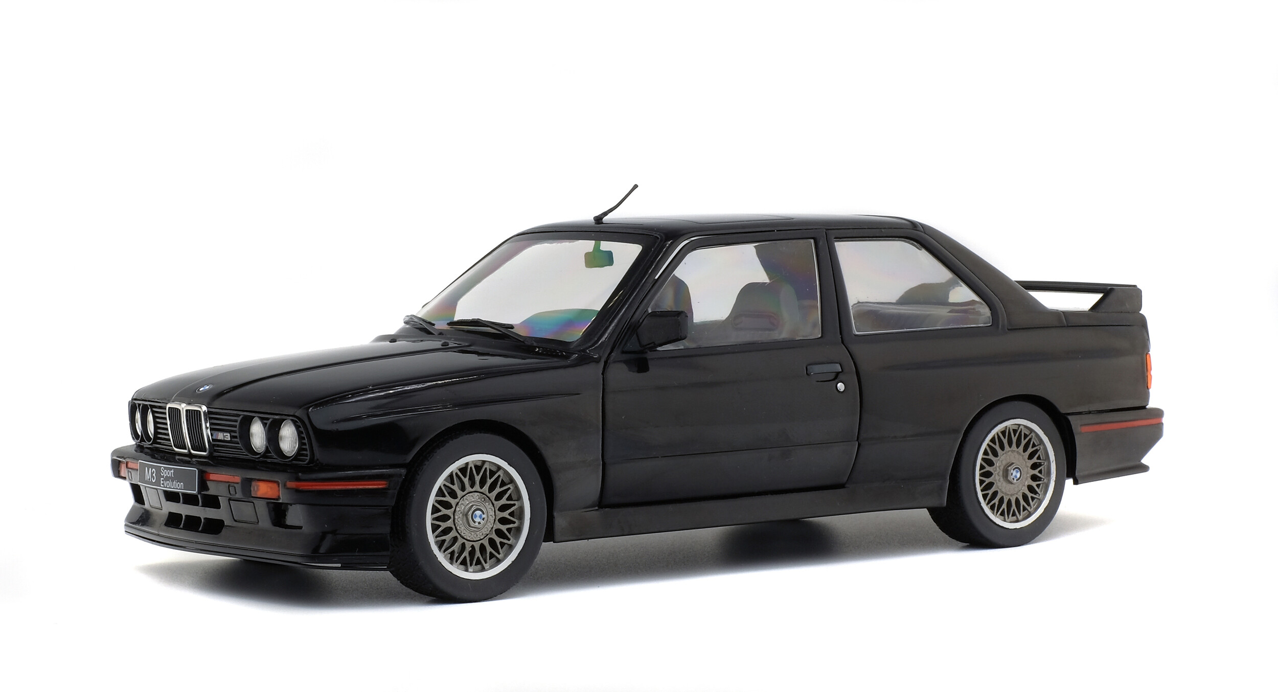solido-bmw-e30-sport-evo-nera-1990-modellino-auto-1-18 image 2