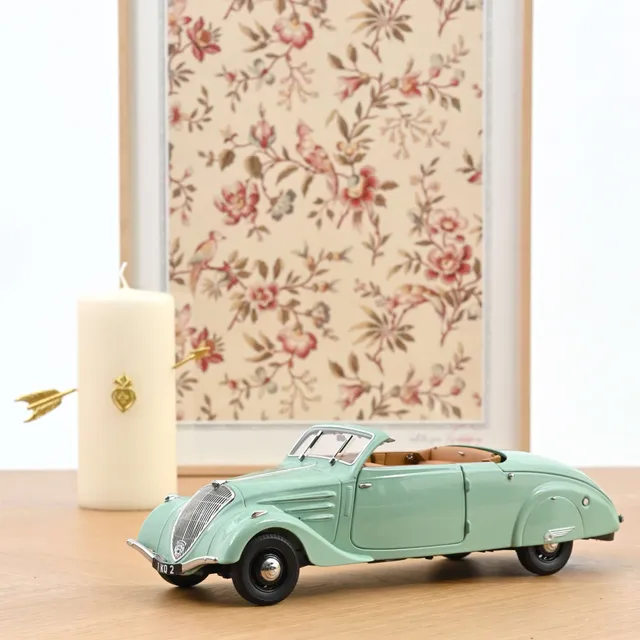 norev-peugeot-402-eclipse-1937-verde-1-18-modellino-die-cast-200-pz image 1