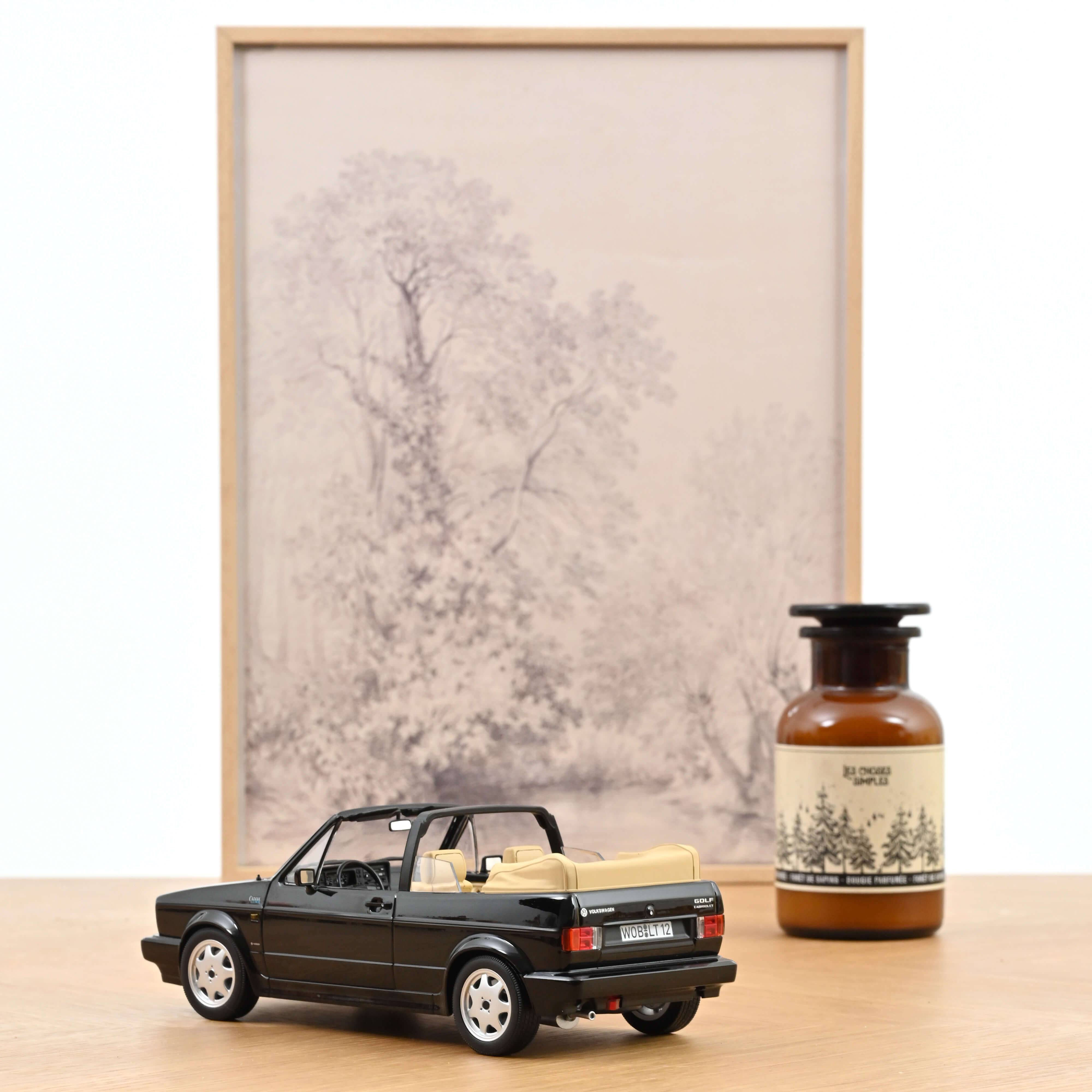 norev-vw-golf-cabriolet-1992-nero-modellino-auto-1-18 image 2