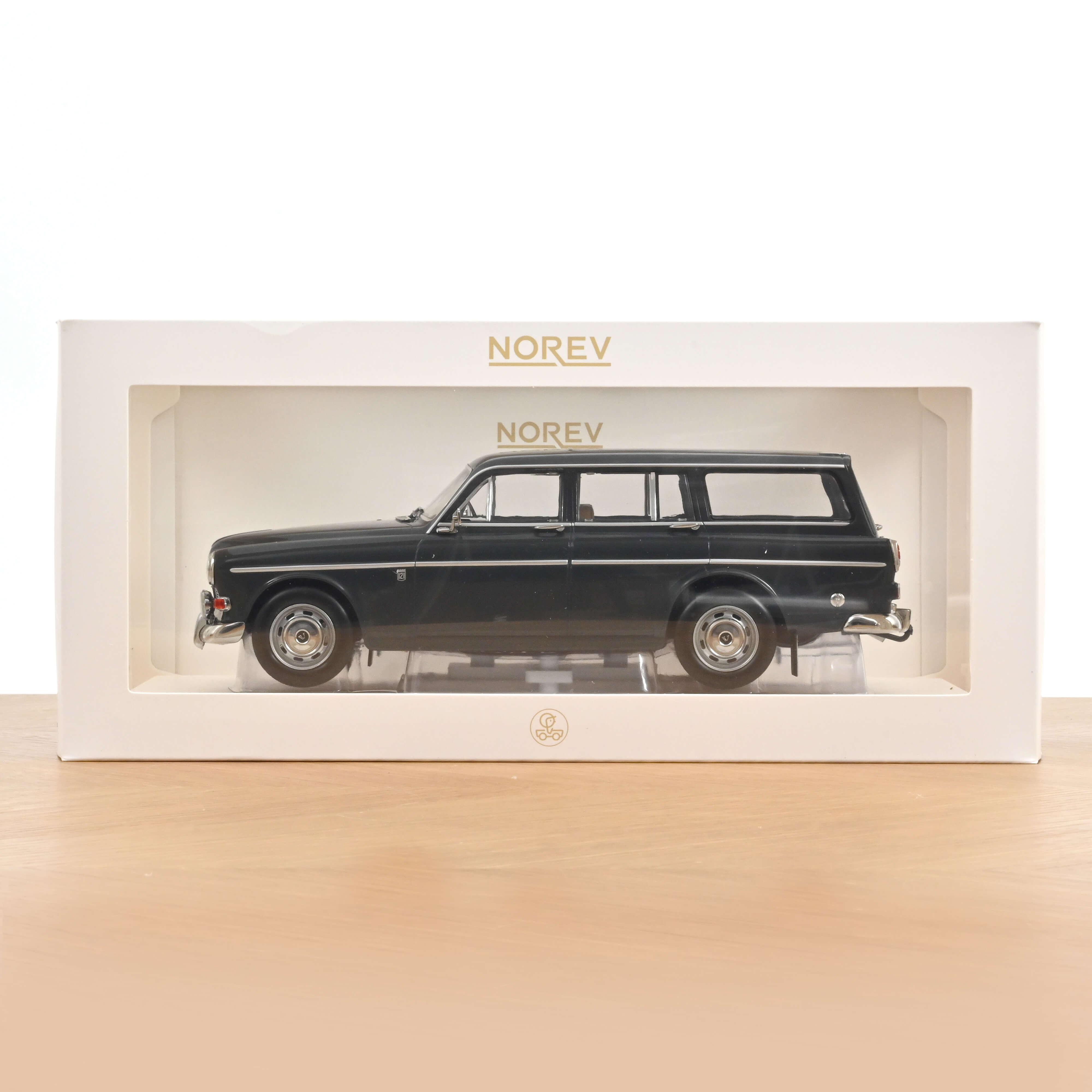 norev-volvo-amazon-break-1966-grigio-grafite-1-18 image 6