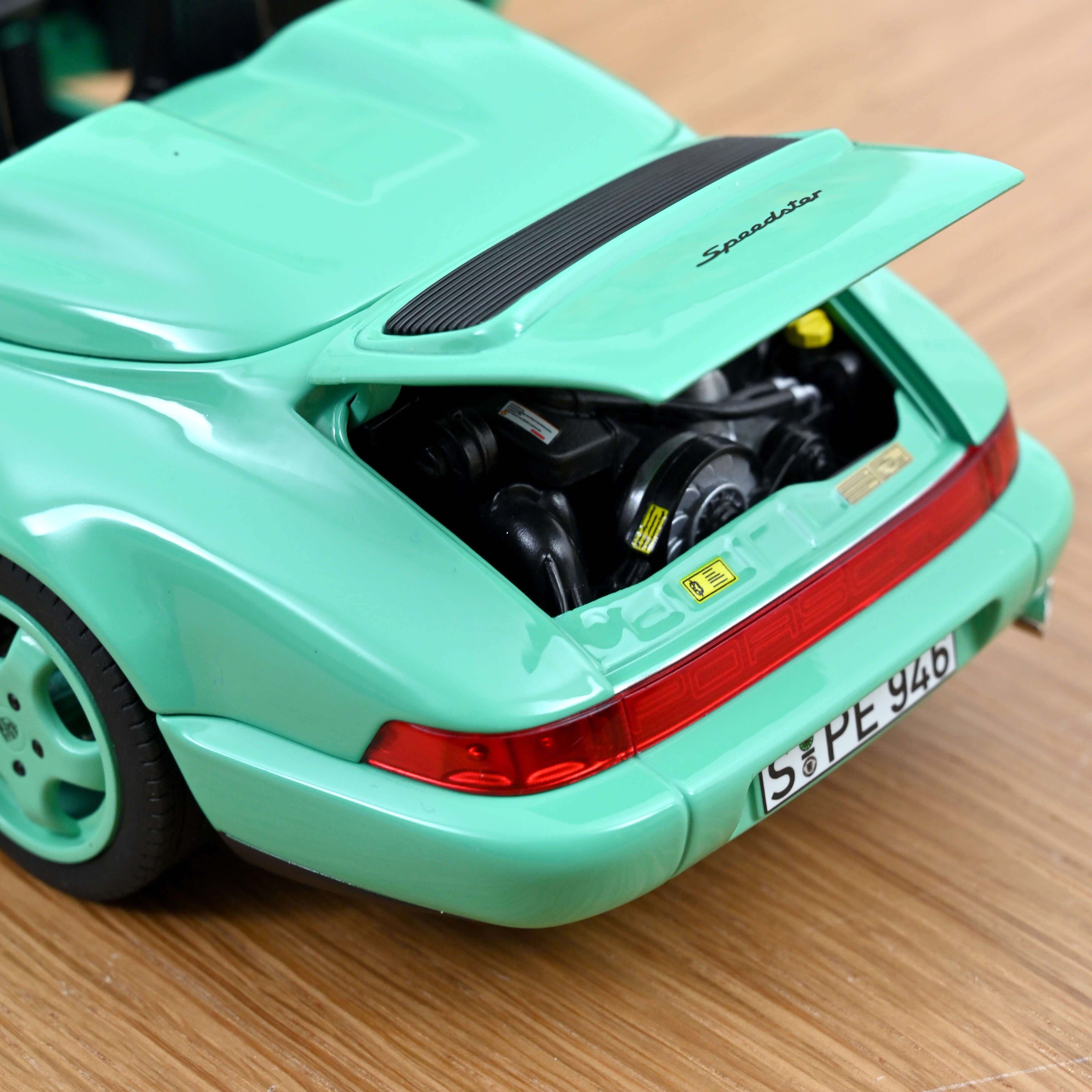 norev-porsche-911-speedster-964-1993-verde-menta-1-18-modellino-200-pz image 6