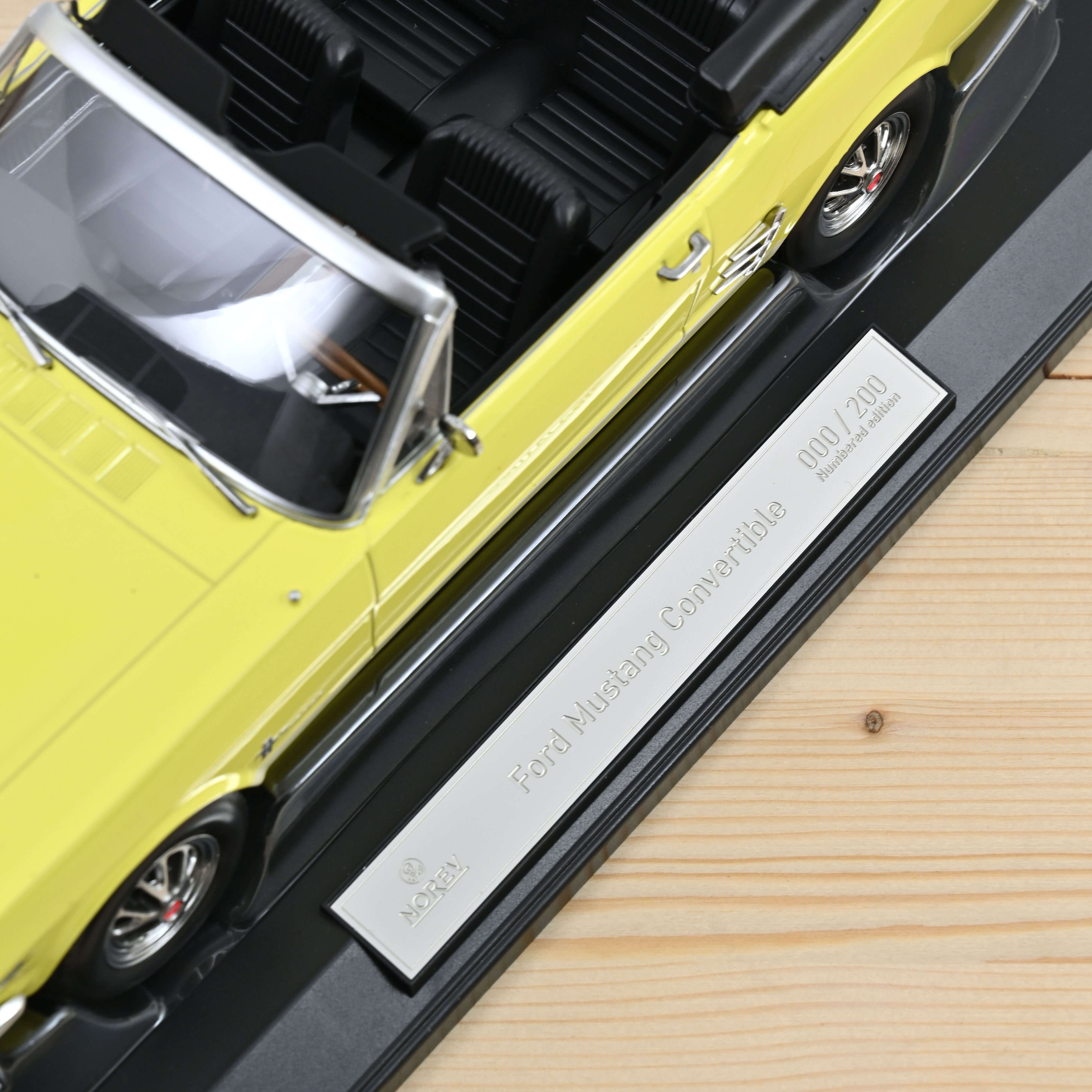 norev-ford-mustang-convertible-1966-springtime-yellow-modellino-1-18-edizione-20 image 3