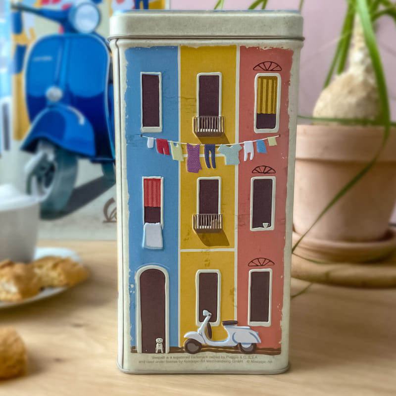 nostalgic-art-vespa-italian-laundry-scatola-in-metallo-l-3-litri-10x14x20-cm image 2