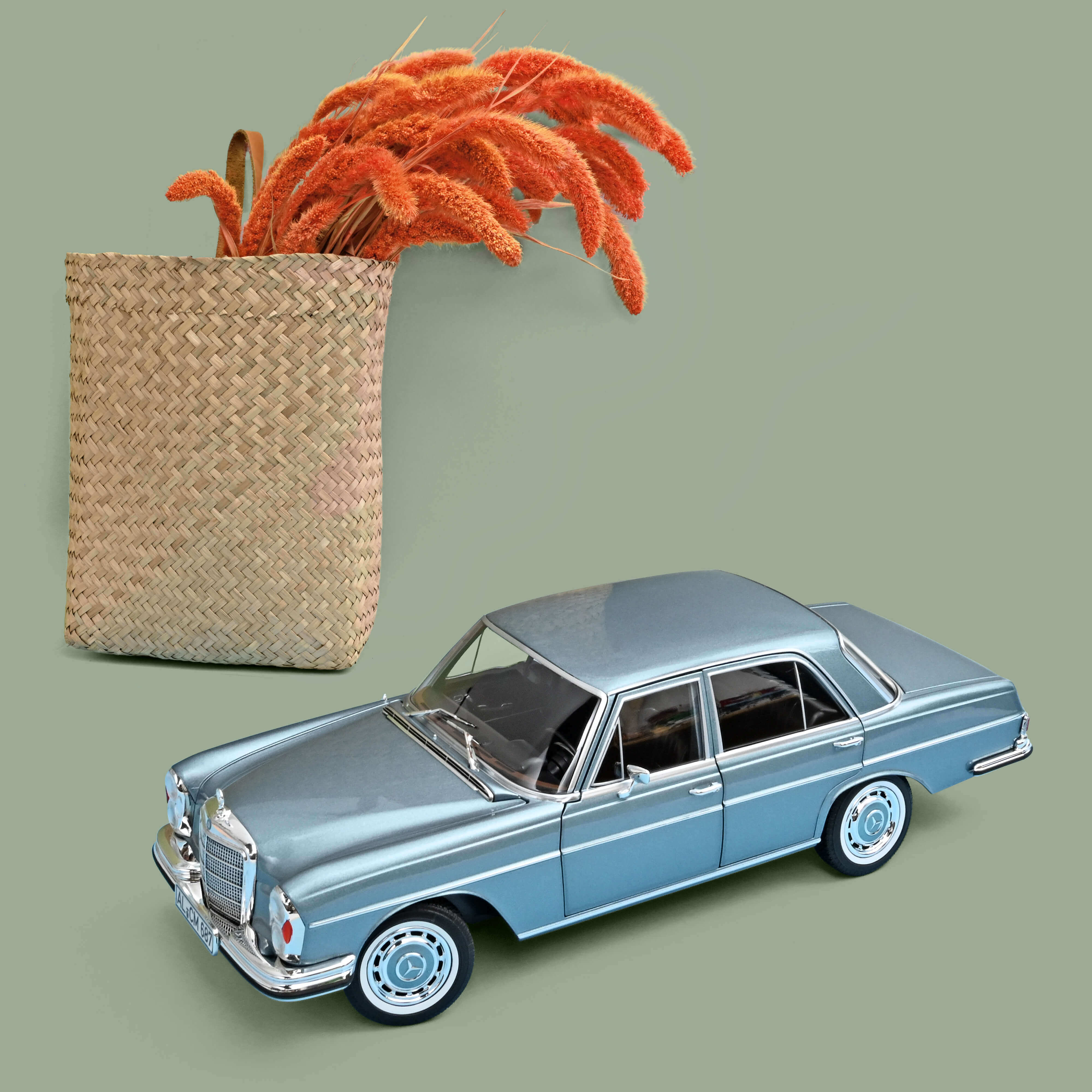 norev-mercedes-benz-280-se-1968-blu-chiaro-metallizzato-1-18-auto-in-miniatura image 2