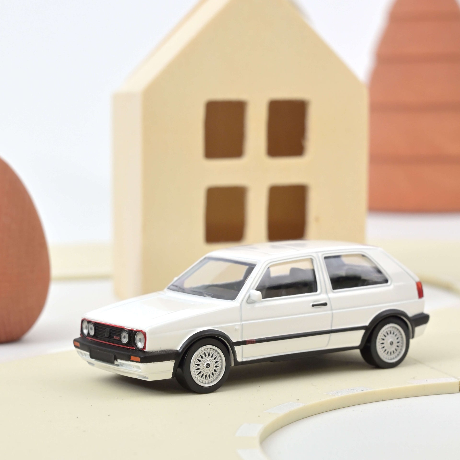 norev-vw-golf-gti-g60-1990-bianca-jet-car-1-43 image 1