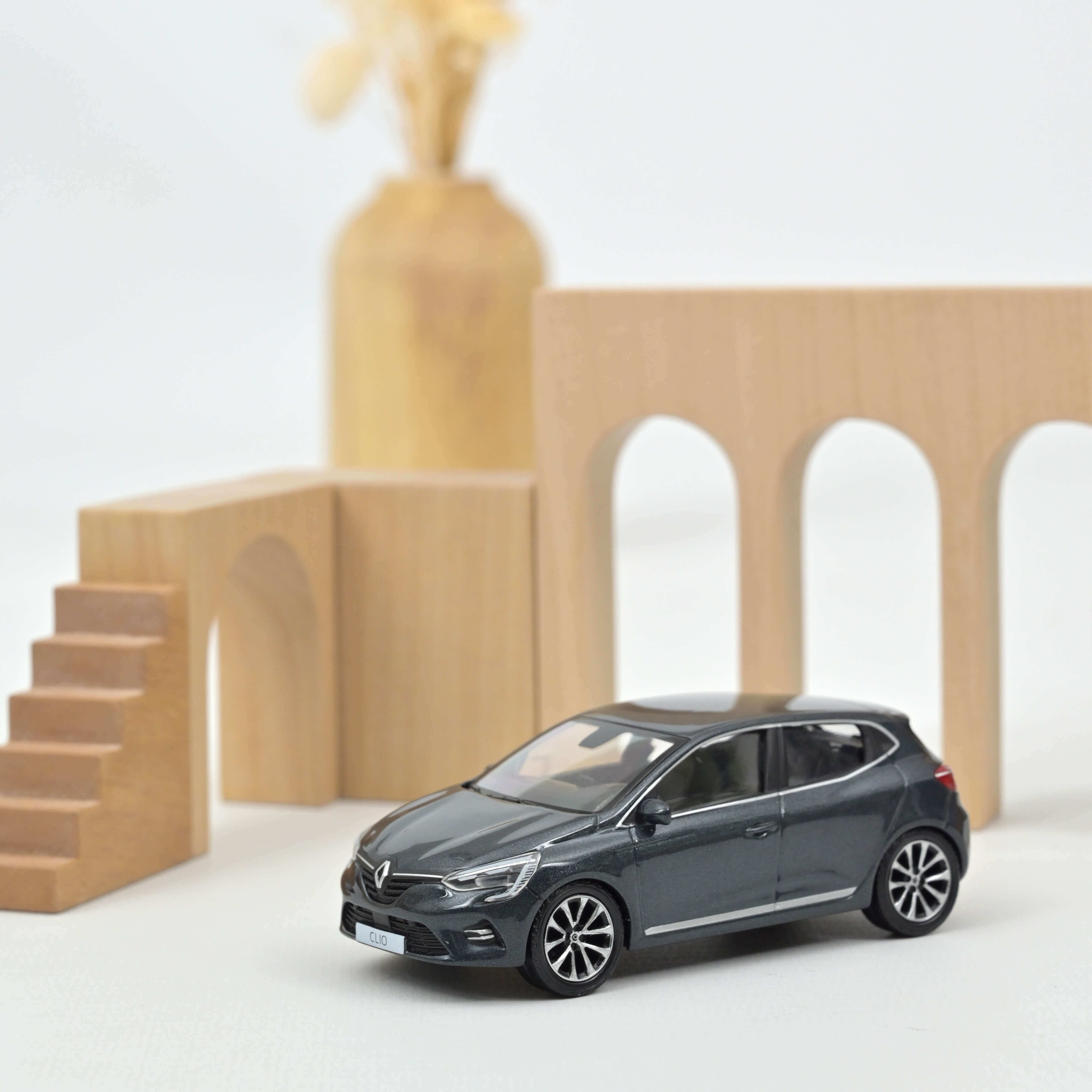 norev-renault-clio-2019-jet-car-1-43-grigio-titanio image 1