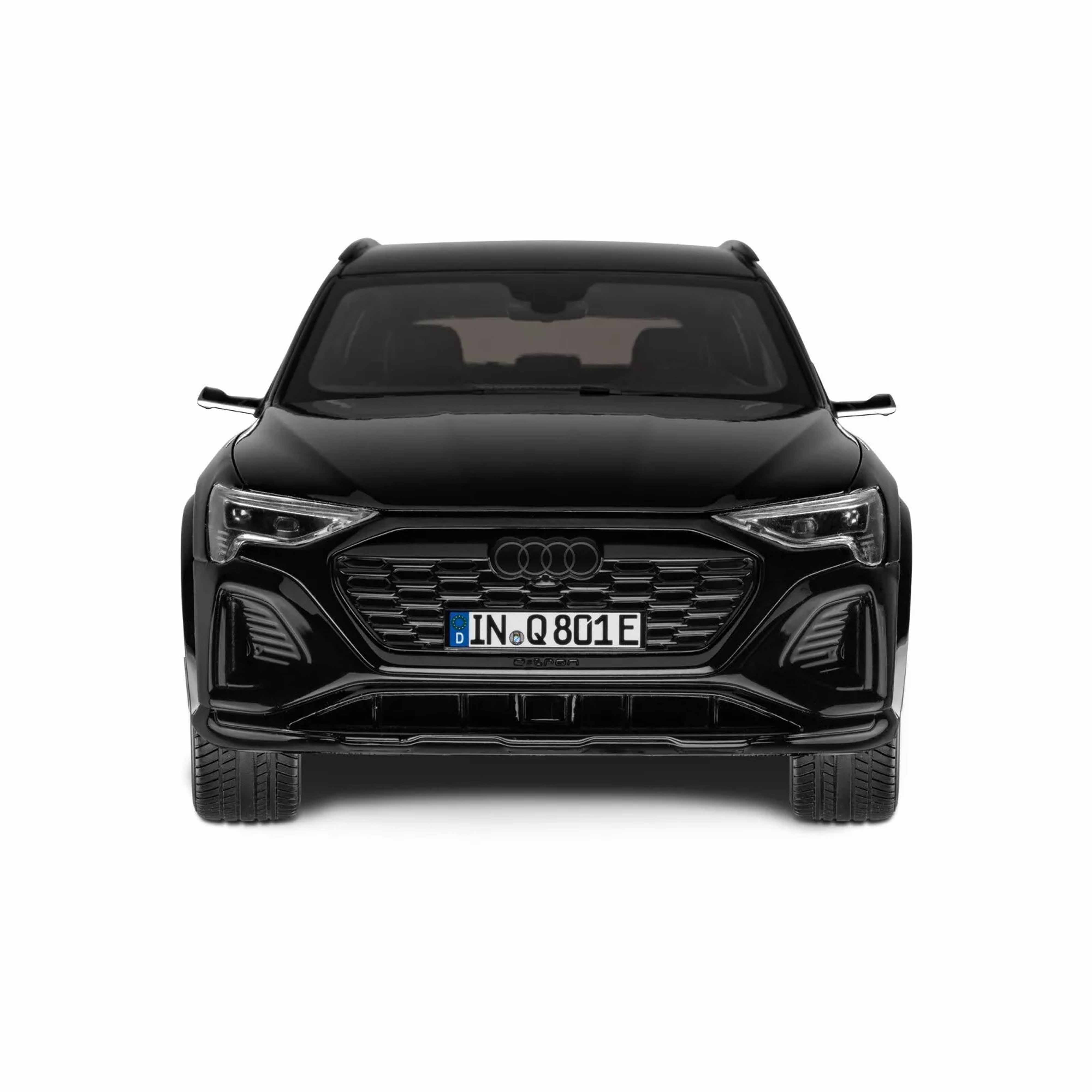norev-audi-q8-e-tron-2023-mythos-noir-mythe-modellino-auto-1-18 image 2