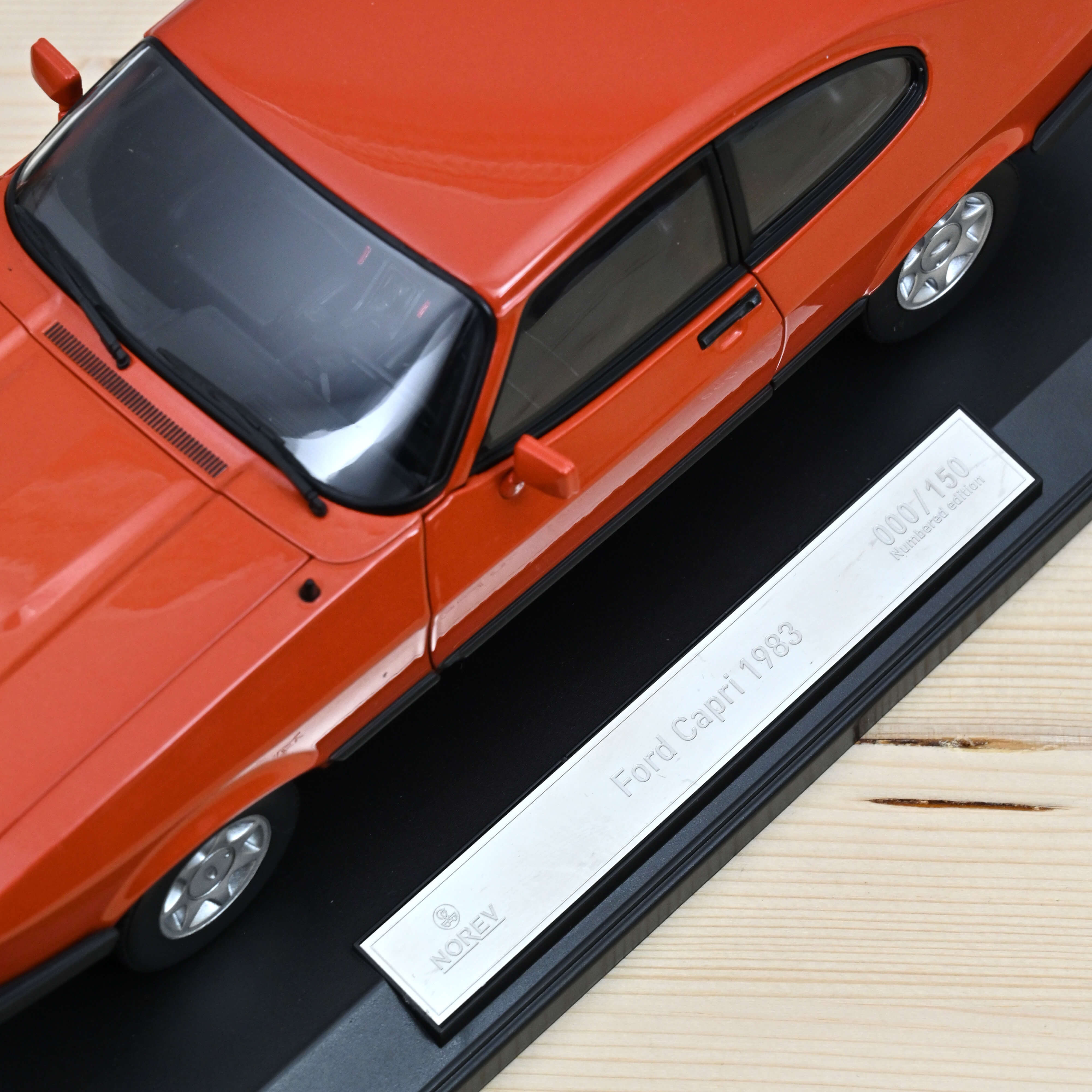 norev-ford-capri-mk-iii-2-8-modellino-auto-1-18-arancione-metallizzato-150-pcs image 4