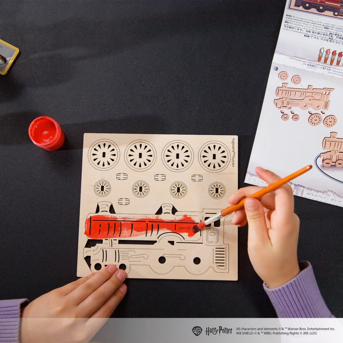 ugears-hogwarts-express-treno-3d-in-legno-da-colorare image 5