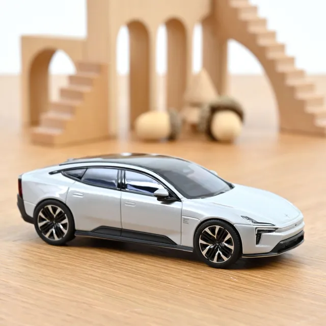 norev-polestar-5-2025-magnesium-modellino-auto-1-43 image 1