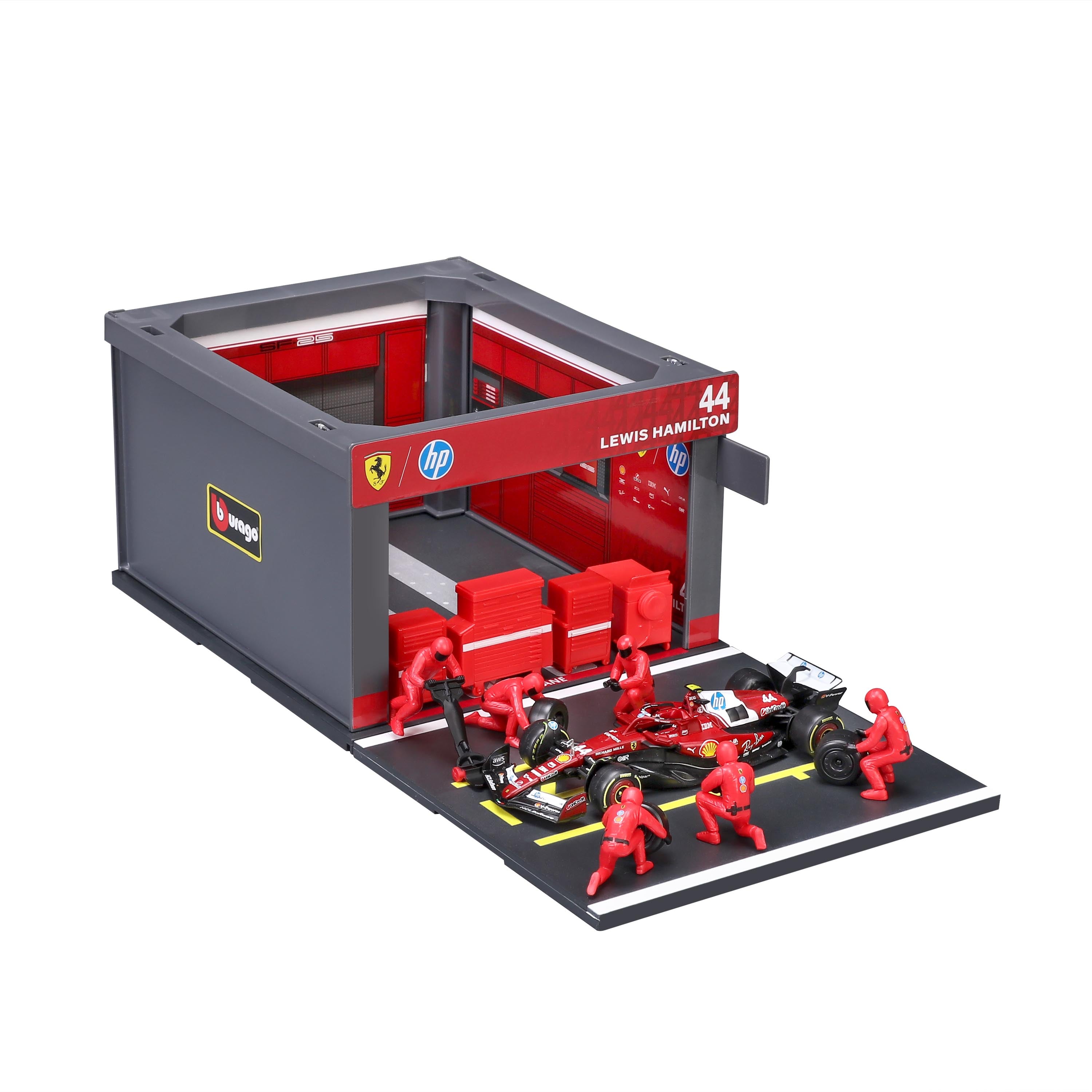 bburago-pit-stop-ferrari-sf-25-44-lewis-hamilton-playset-diorama-f1-con-auto-1-4 image 4