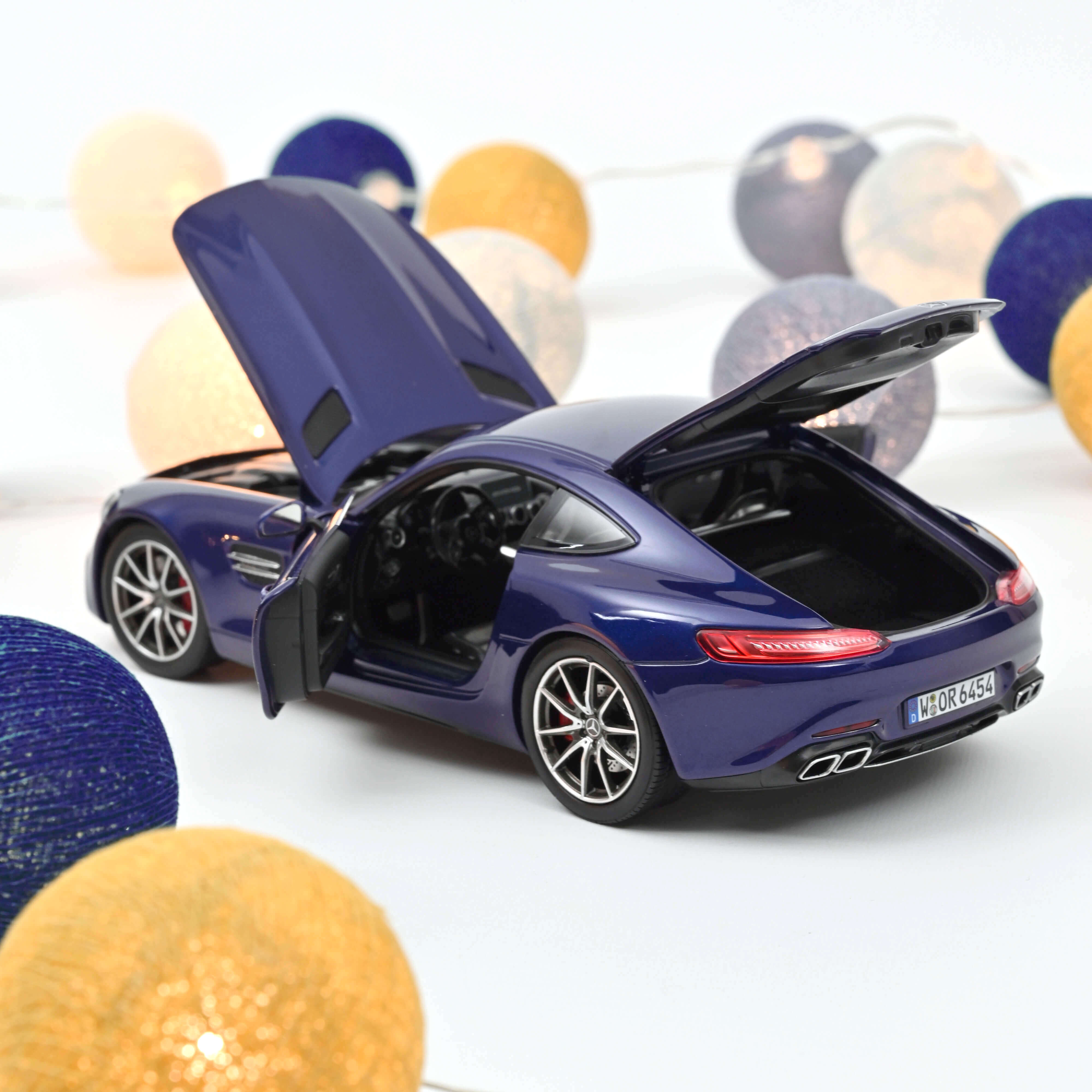 norev-mercedes-amg-gt-s-2019-1-18-modellino-auto-blu-metallizzato image 2