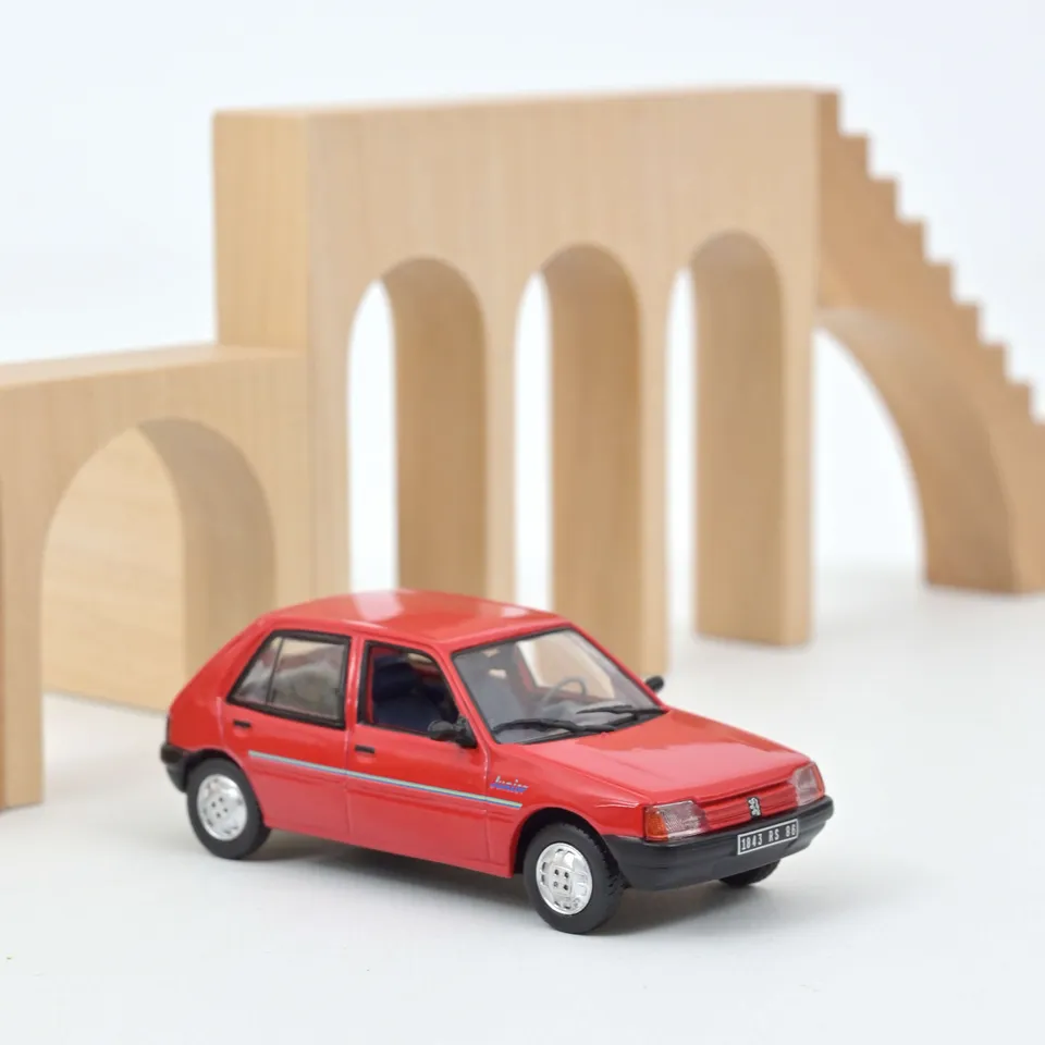 norev-peugeot-205-junior-1988-modellino-auto-1-43-rosso image 1