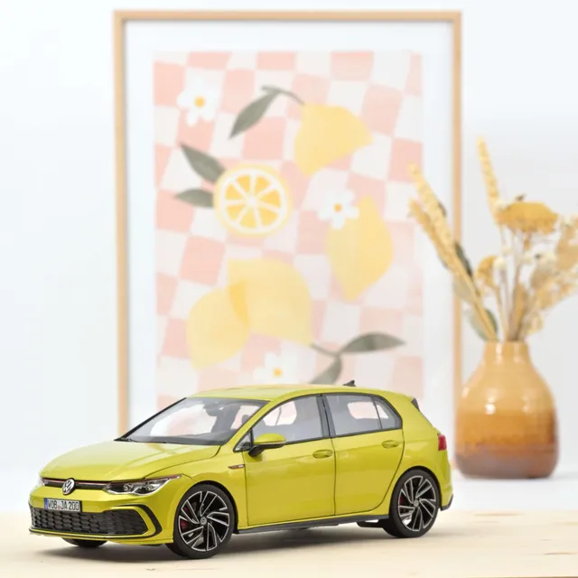 norev-vw-golf-gti-2020-1-18-modellino-auto-die-cast-giallo-metallizzato-esclusiv image 1