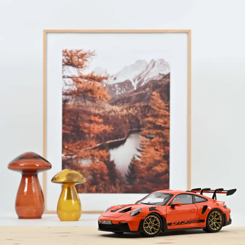 norev-porsche-911-gt3-rs-2022-arancione-golfo-1-18-modellino-auto-jet-car image 1