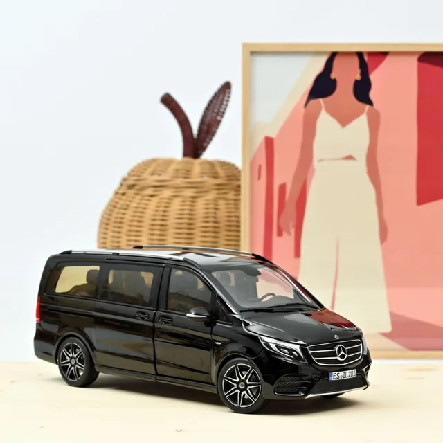 norev-mercedes-benz-classe-v-amg-line-2018-nero-1-18 image 1