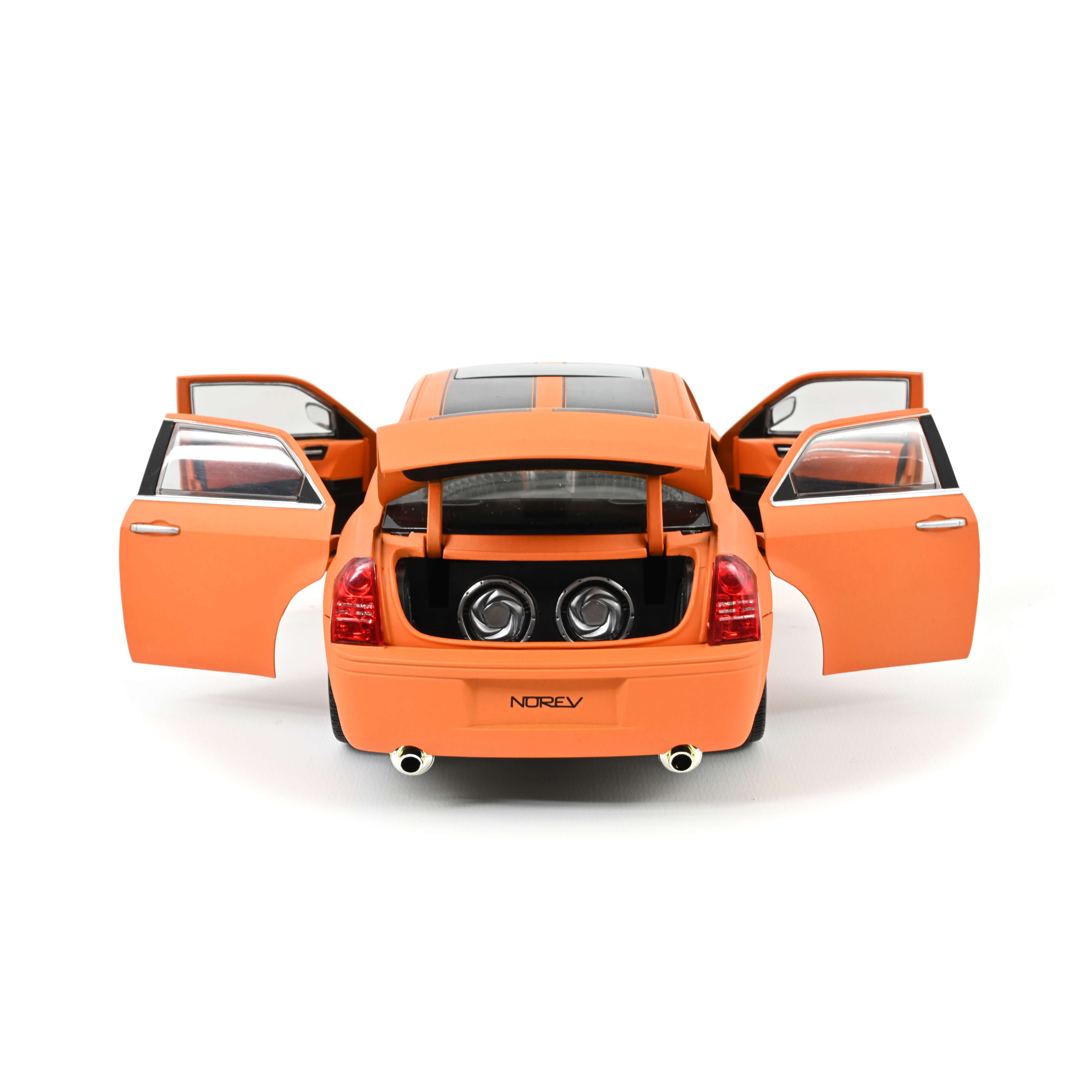 norev-chrysler-300c-by-parotech-arancione-nero-1-18-modellino-auto-die-cast image 4