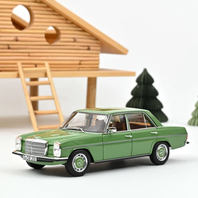 norev-mercedes-benz-200-1973-modellino-auto-1-18-verde image 1