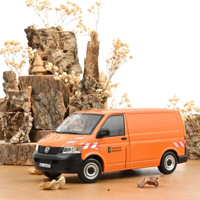 norev-vw-transporter-2003-v-hicule-communal-w-rselen-automodello-1-18 image 1