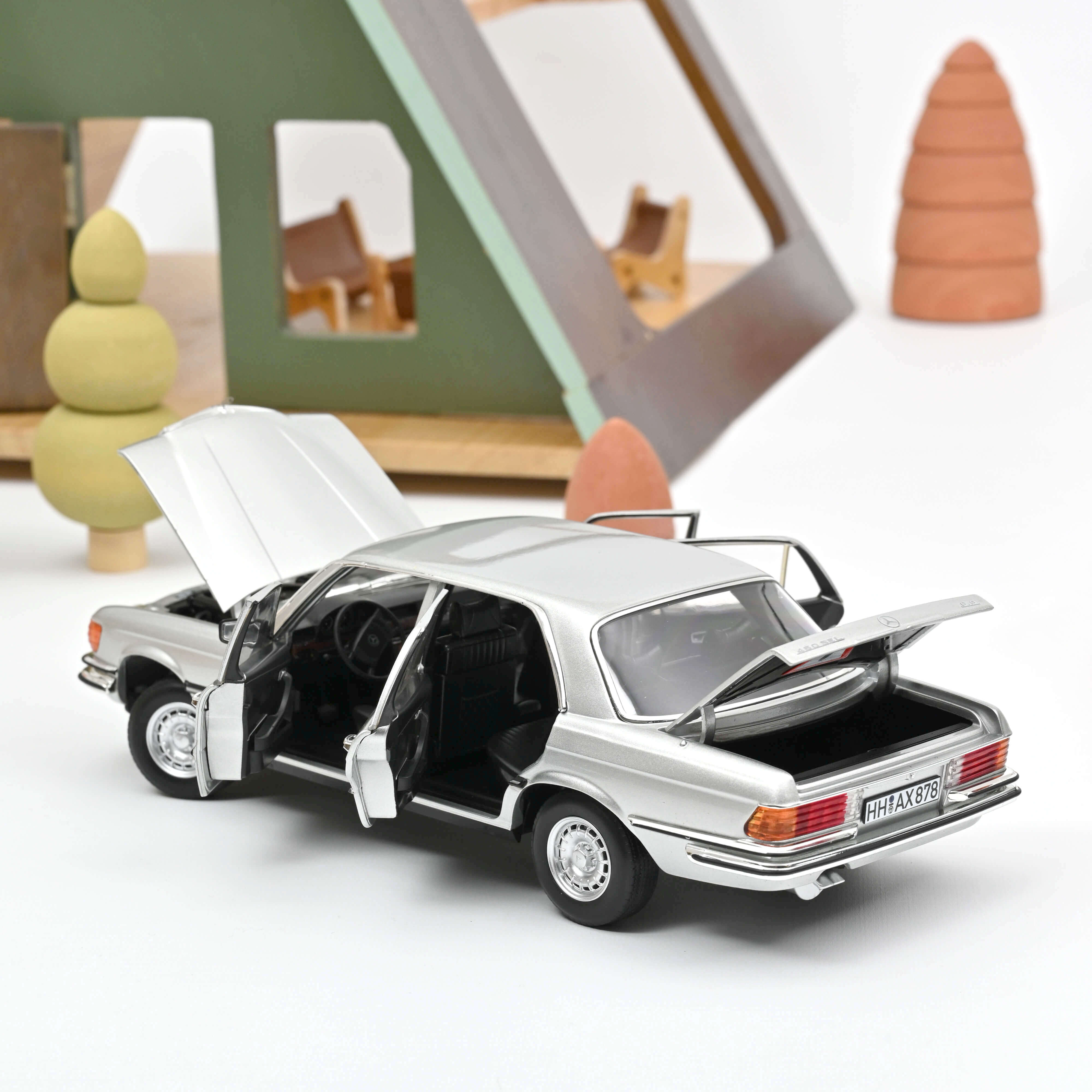 norev-mercedes-benz-450-sel-6-9-1976-modellino-auto-1-18-argent image 2