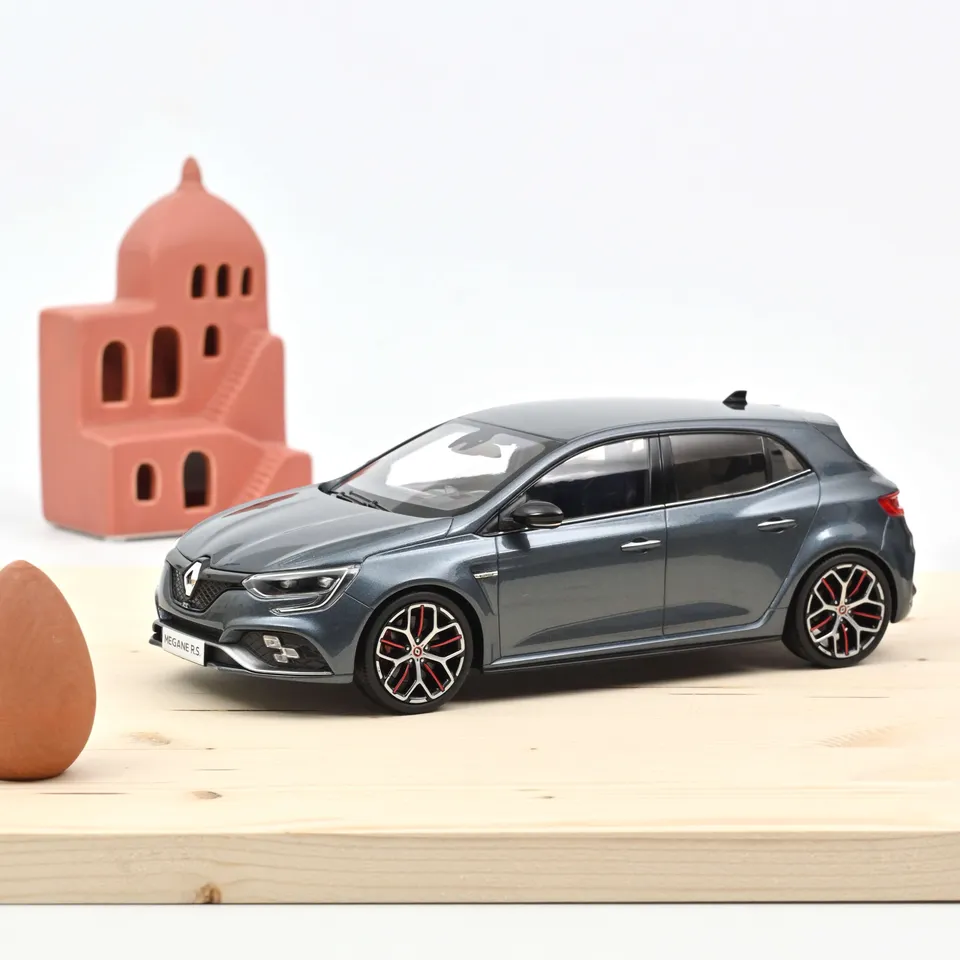 norev-renault-m-gane-r-s-trophy-2019-modellino-auto-1-18-grigio-titanio image 1