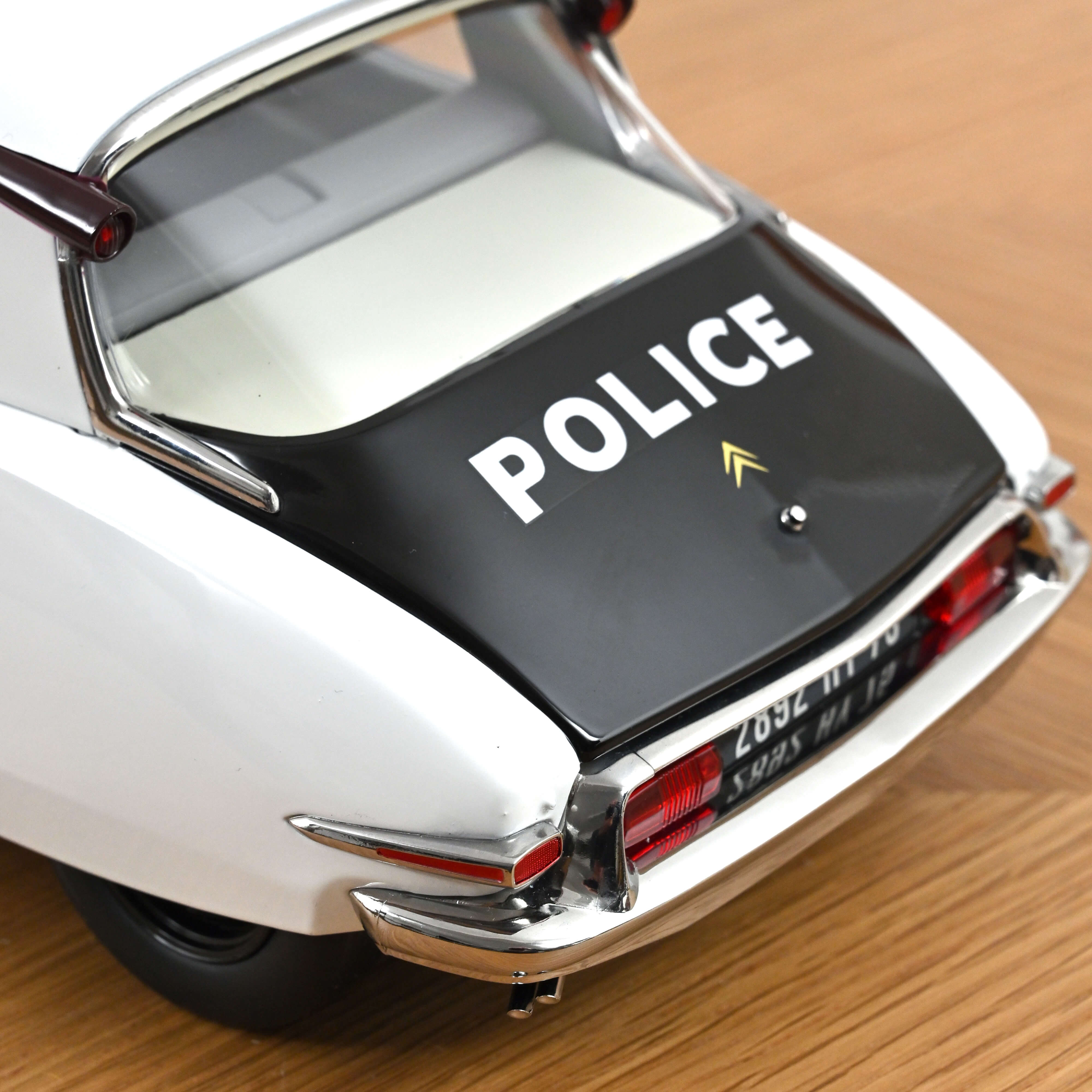 norev-citro-n-id-19-1959-police-pie-1-12-edizione-150-pezzi image 4